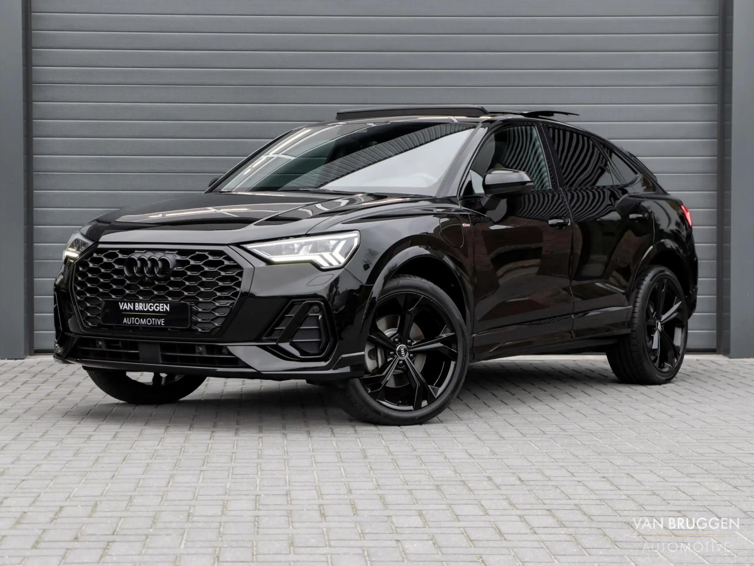 Audi - Q3