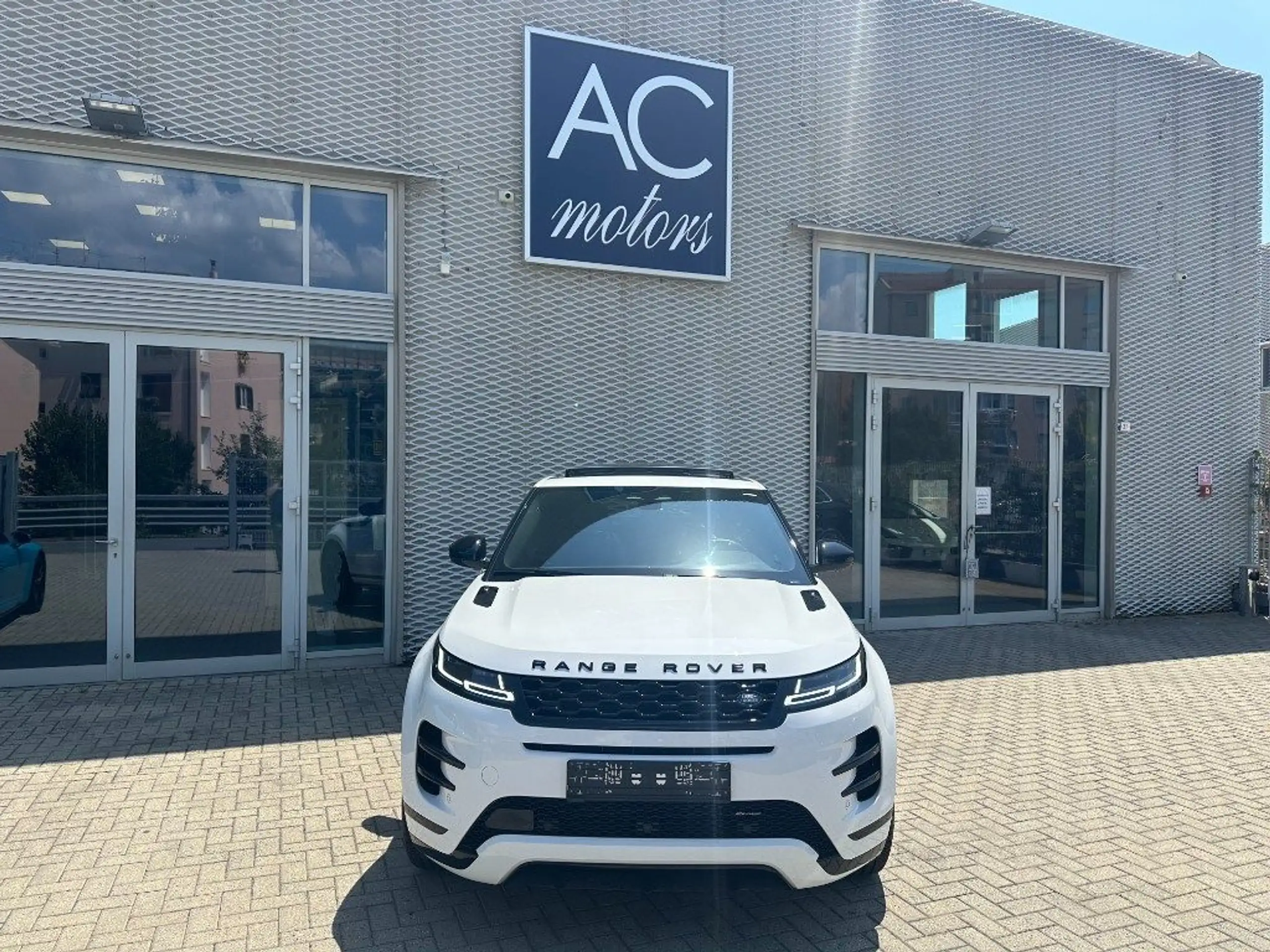 Land Rover - Range Rover Evoque