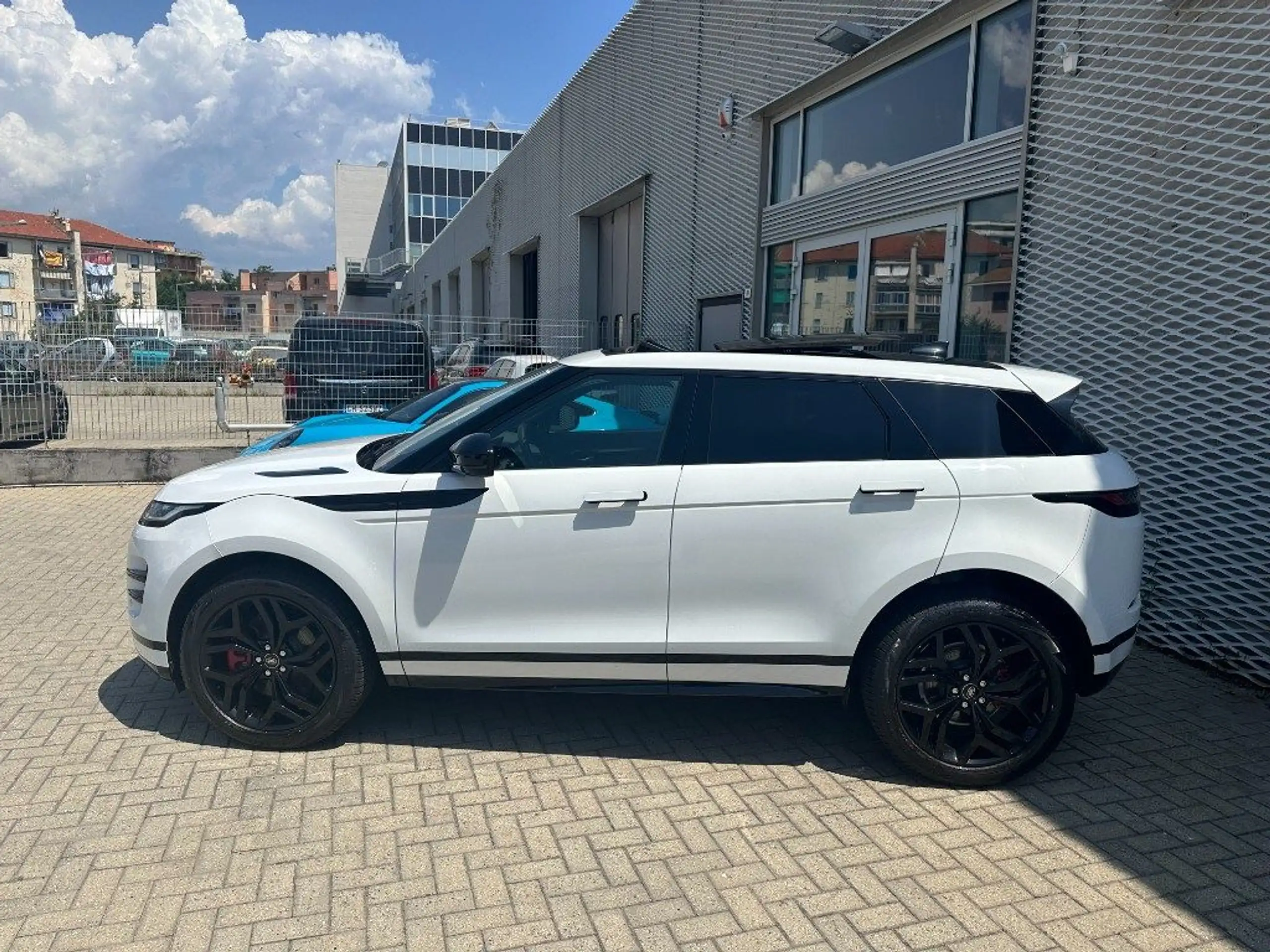 Land Rover - Range Rover Evoque