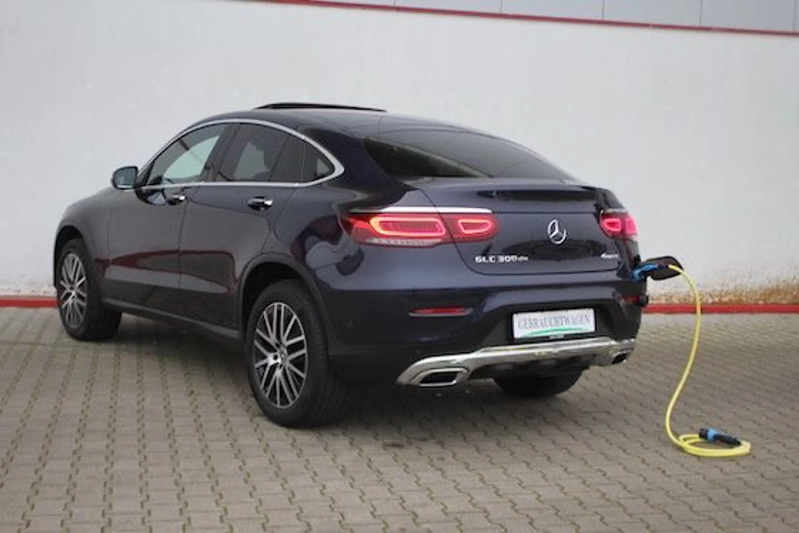 Mercedes-Benz - GLC 300