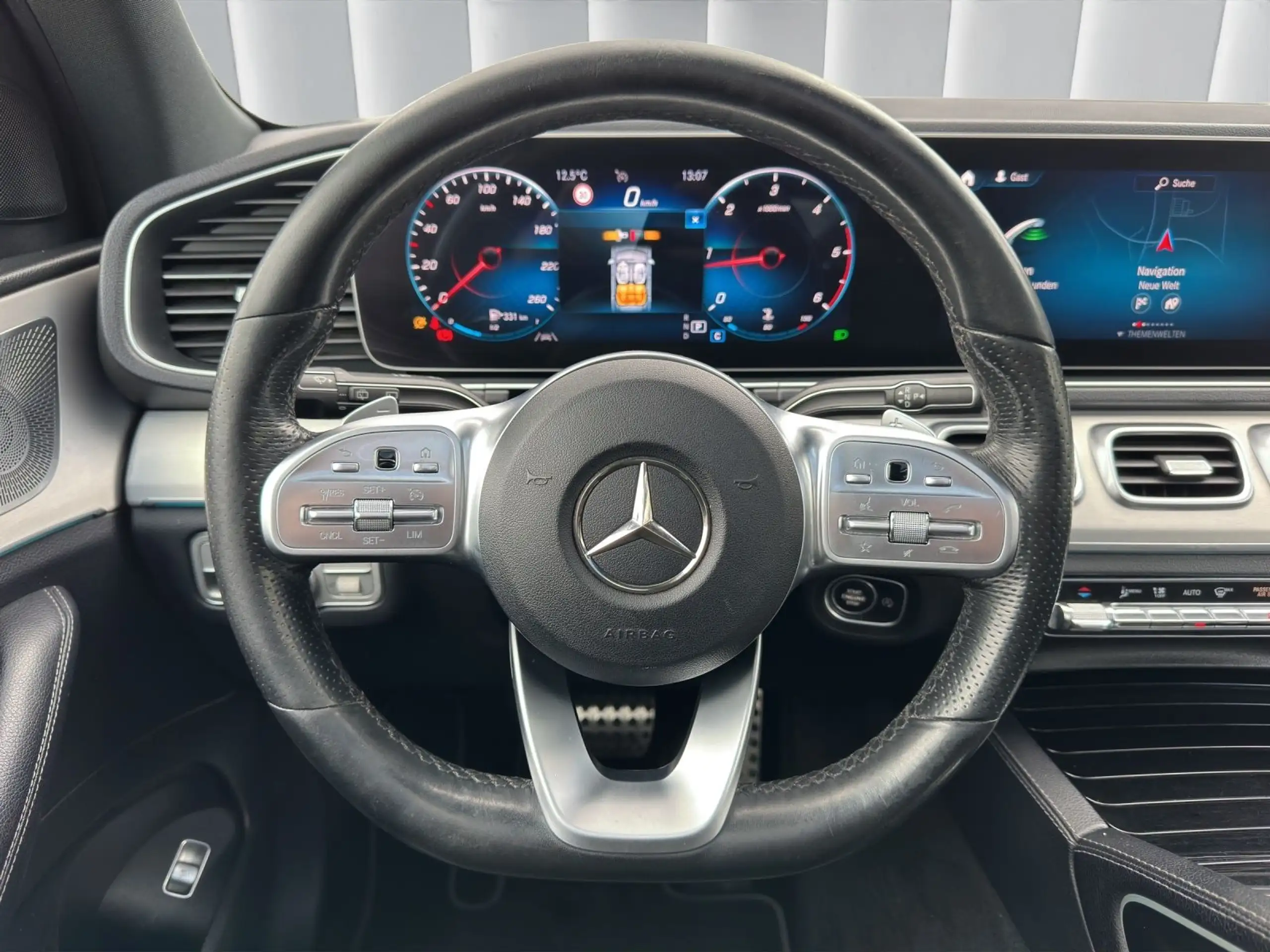 Mercedes-Benz - GLE 300