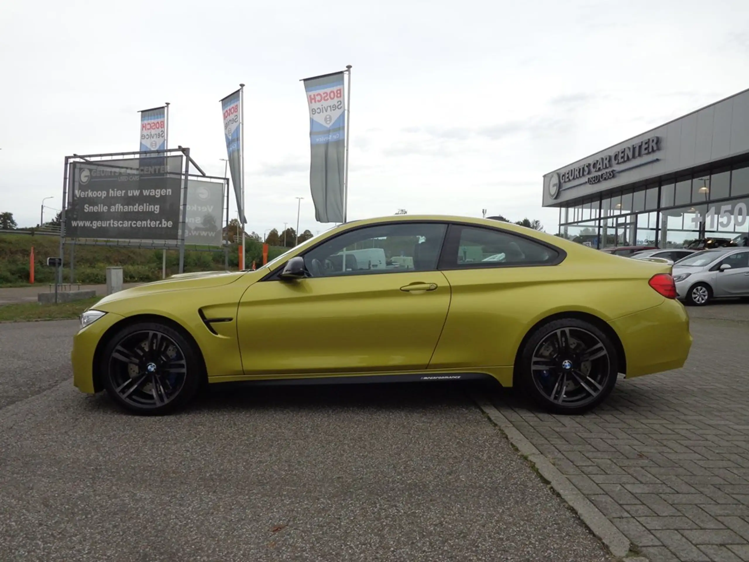 BMW - M4