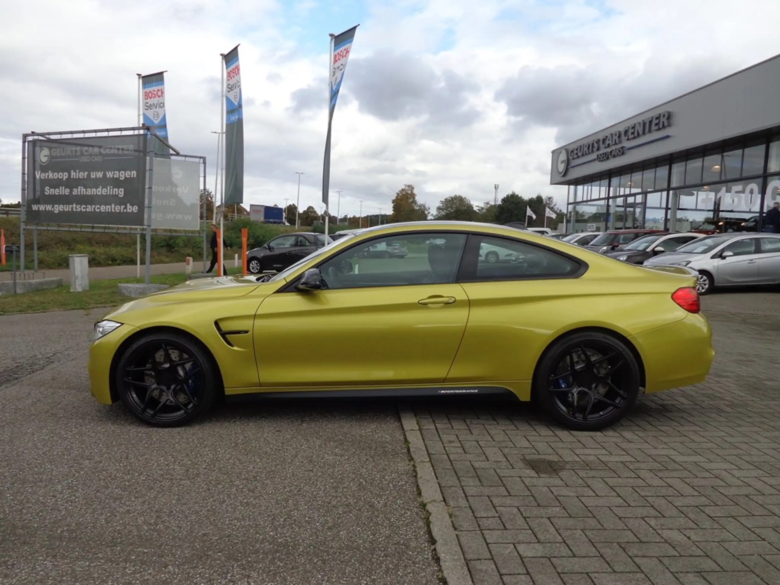 BMW - M4