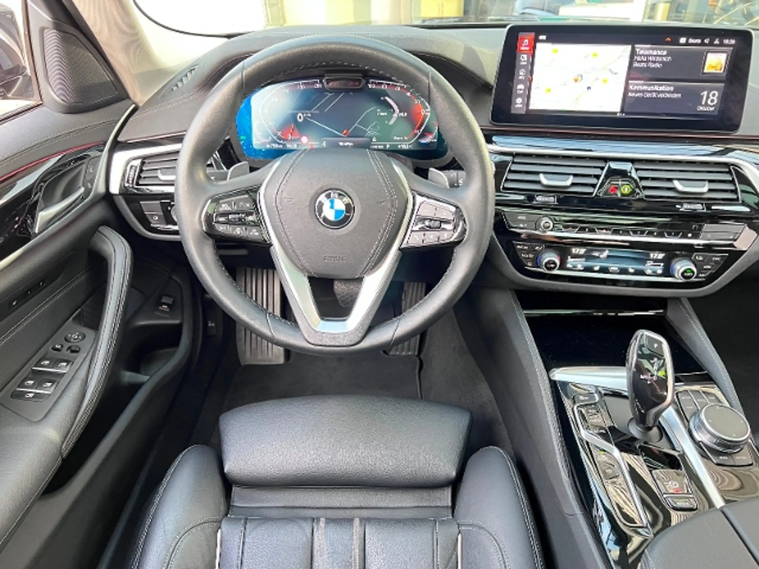 BMW - 530