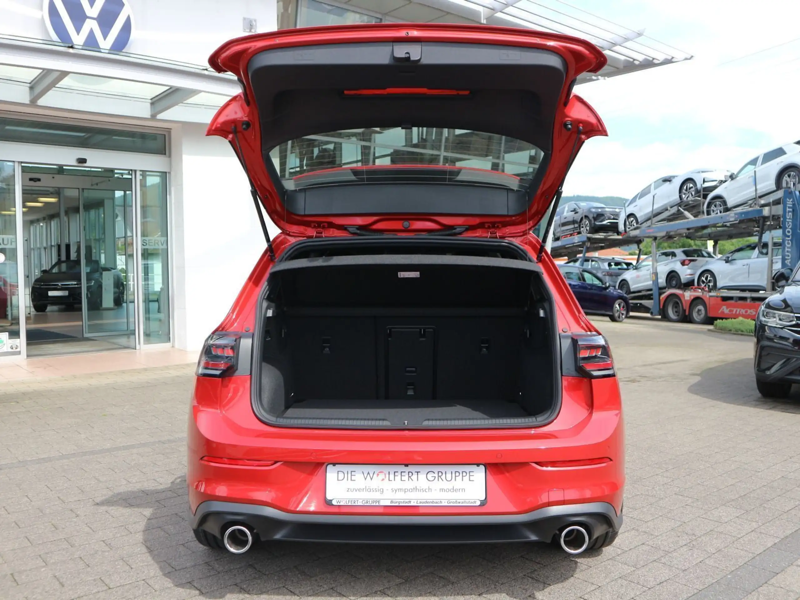 Volkswagen - Golf GTI