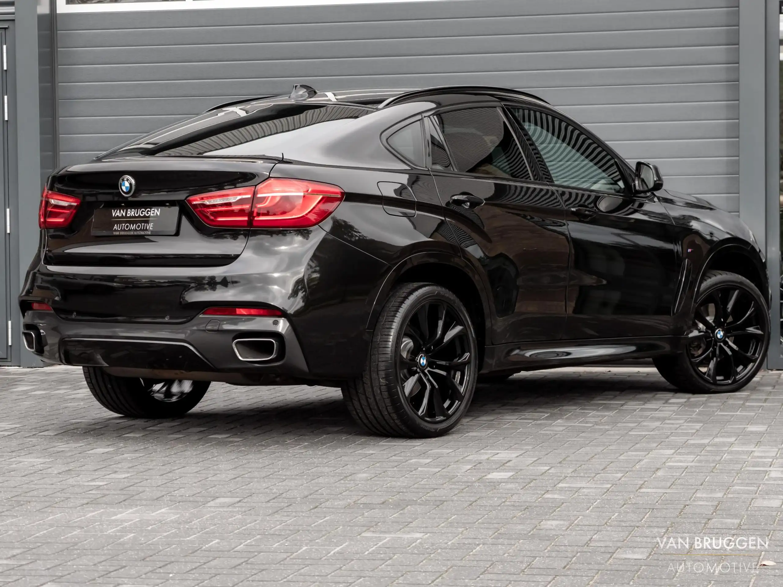 BMW - X6