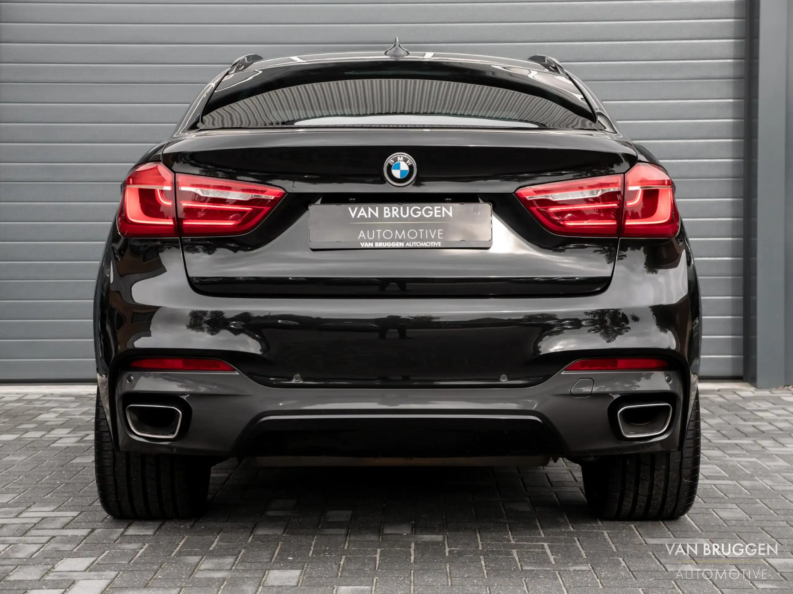 BMW - X6