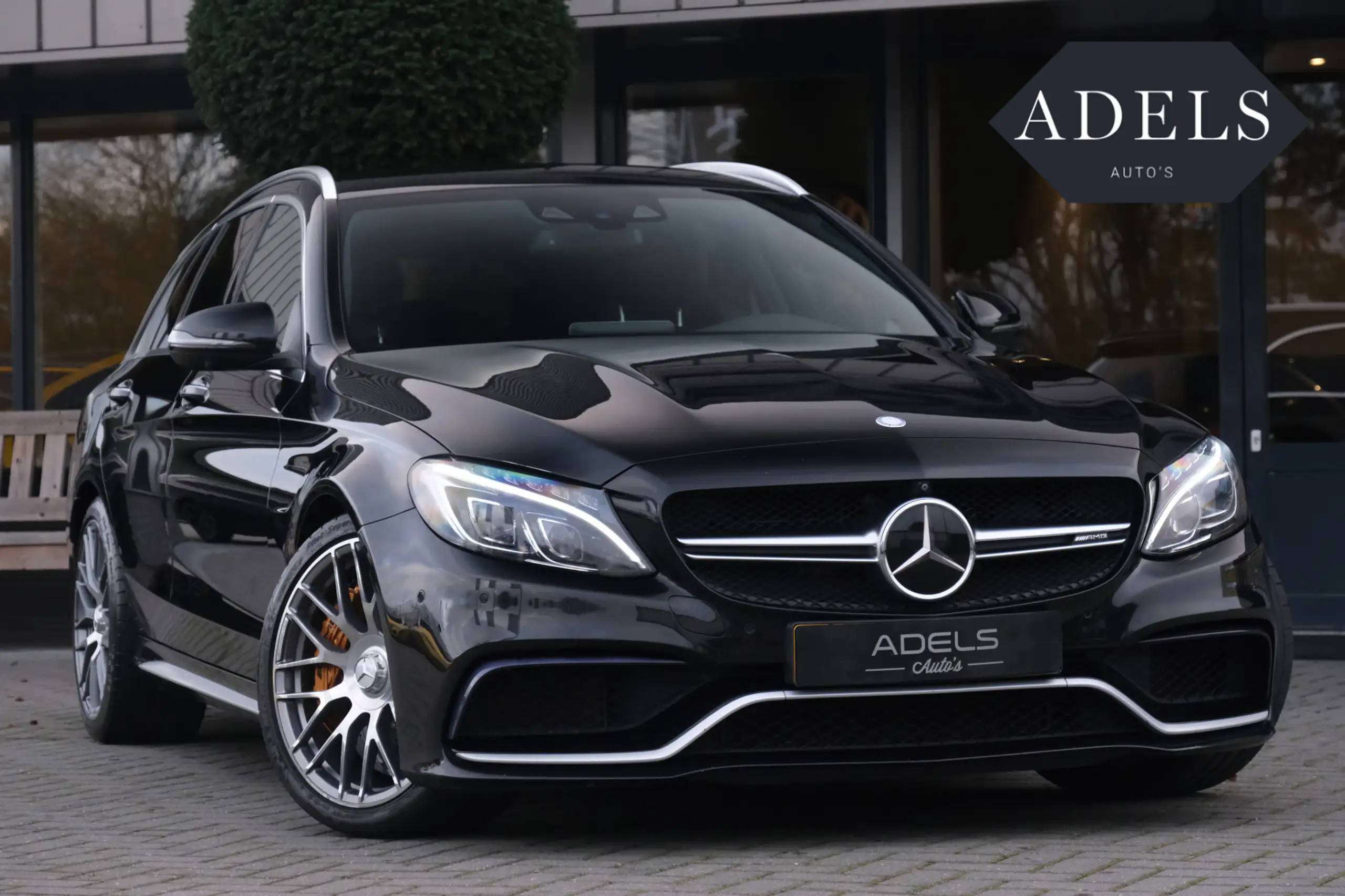 Mercedes-Benz - C 63 AMG