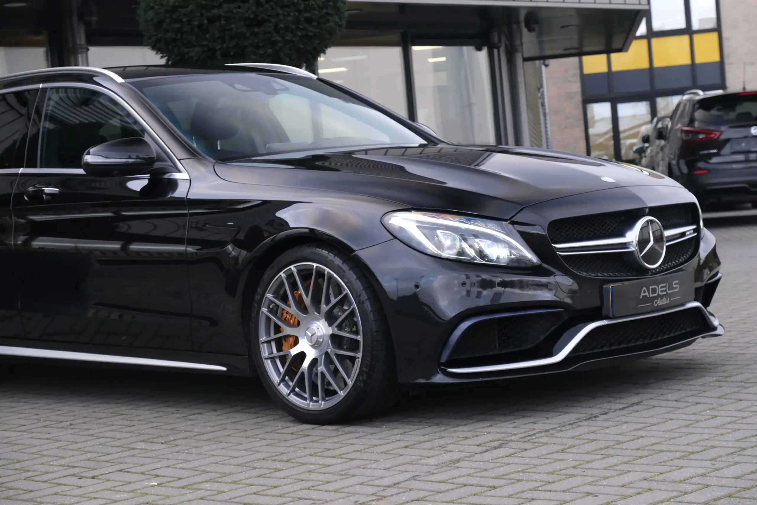 Mercedes-Benz - C 63 AMG