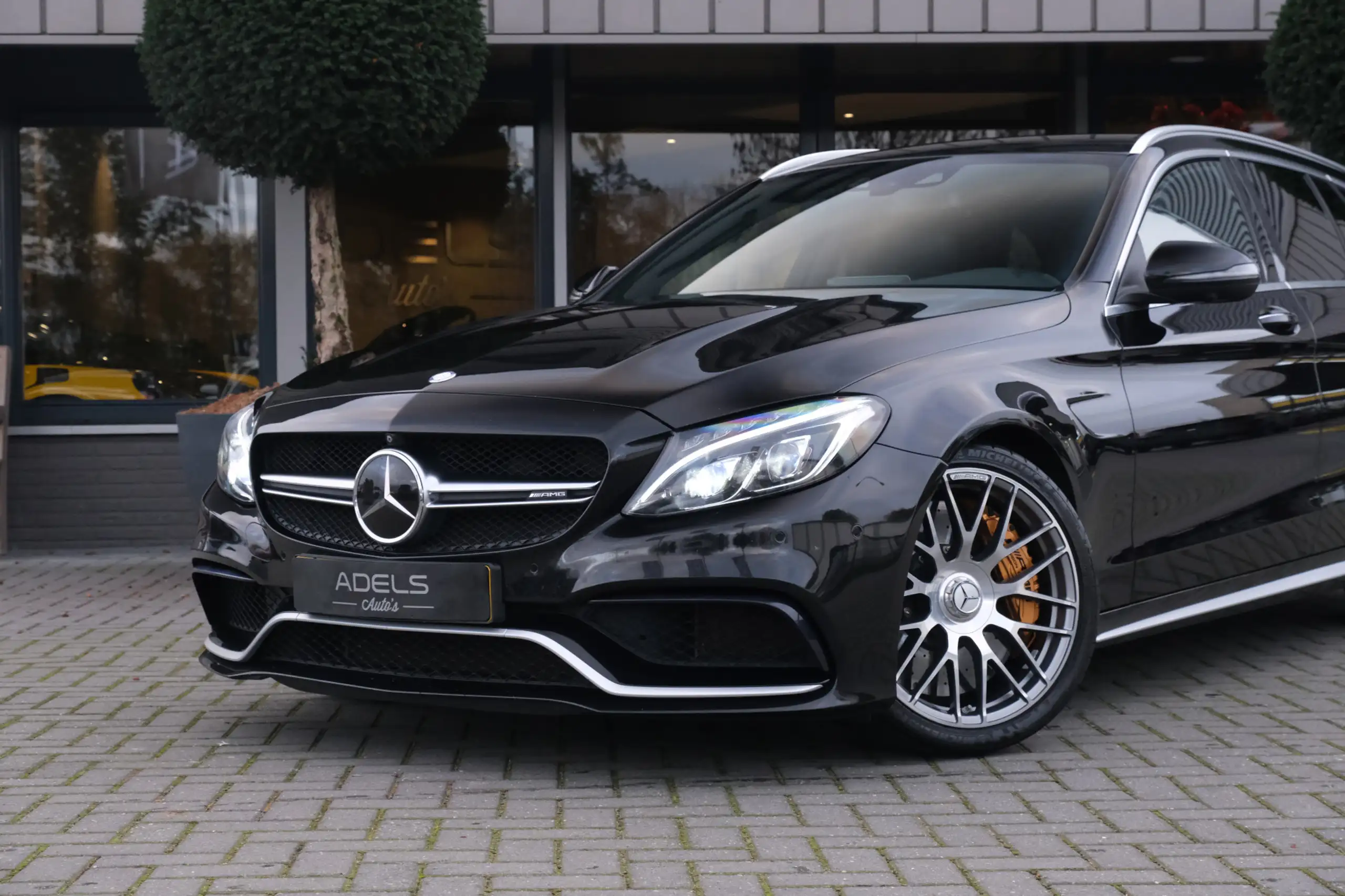 Mercedes-Benz - C 63 AMG