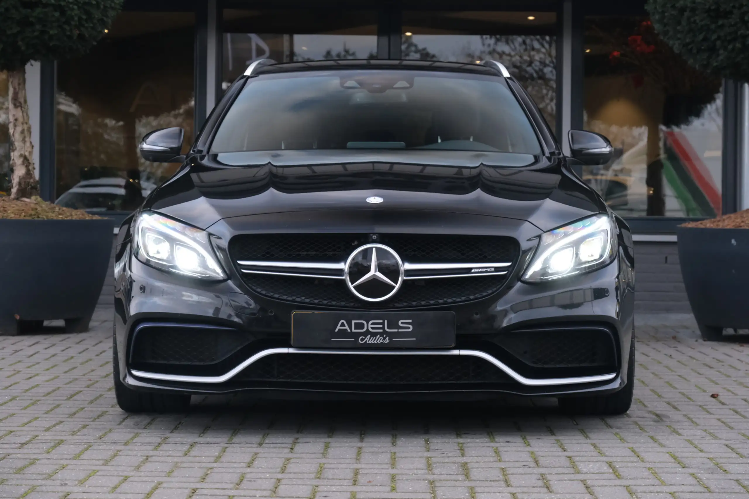 Mercedes-Benz - C 63 AMG