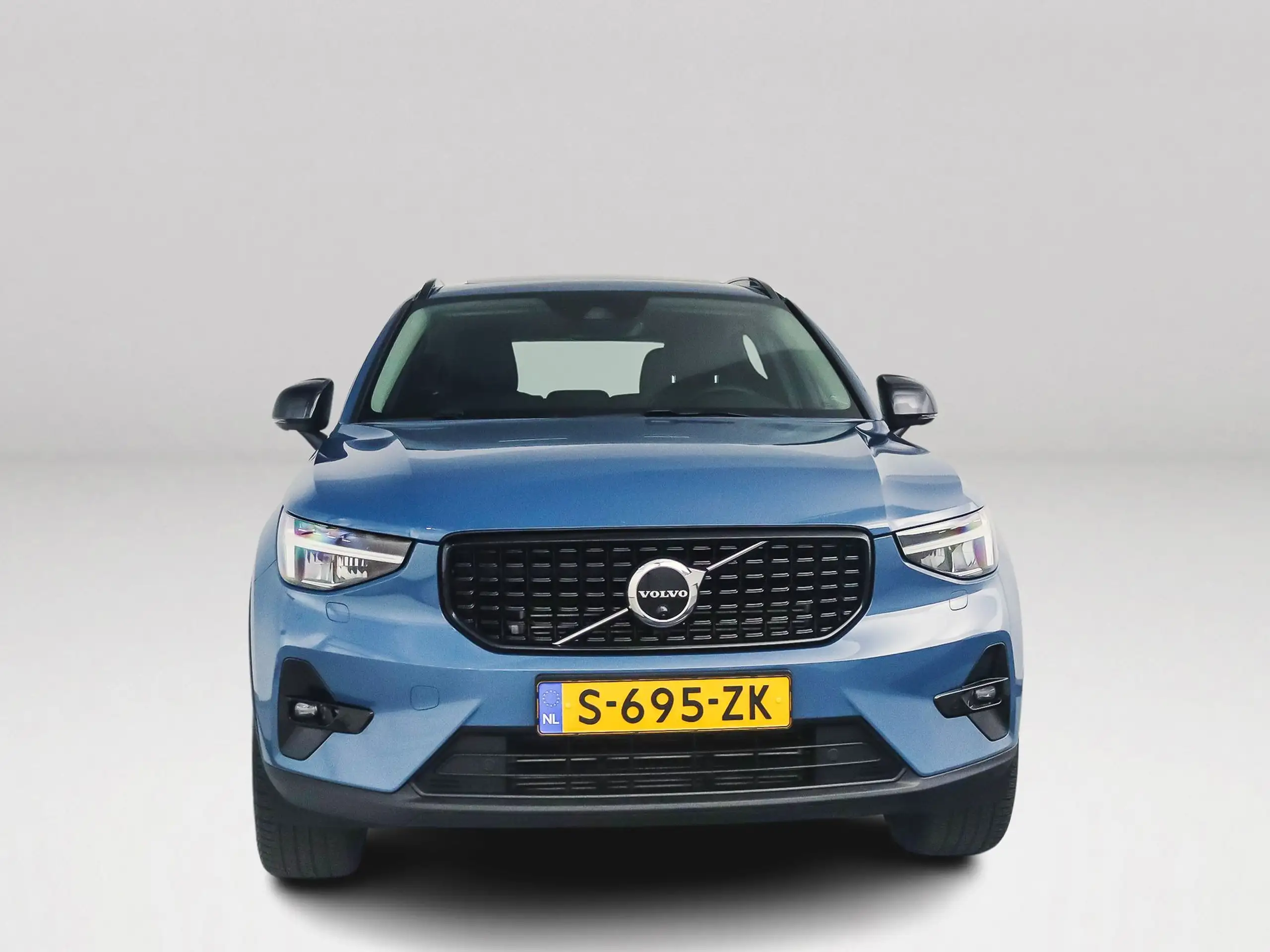 Volvo - XC40