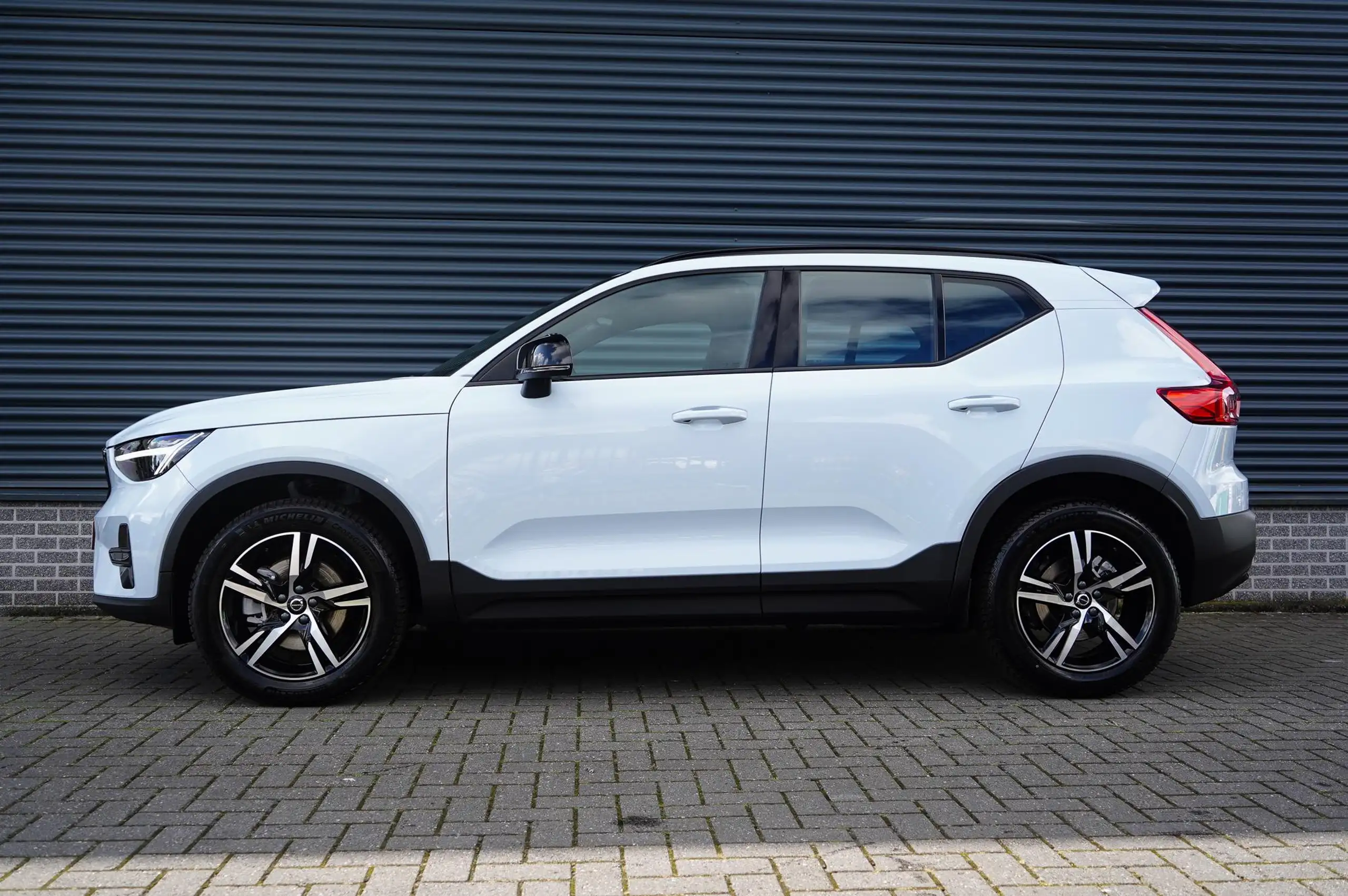 Volvo - XC40