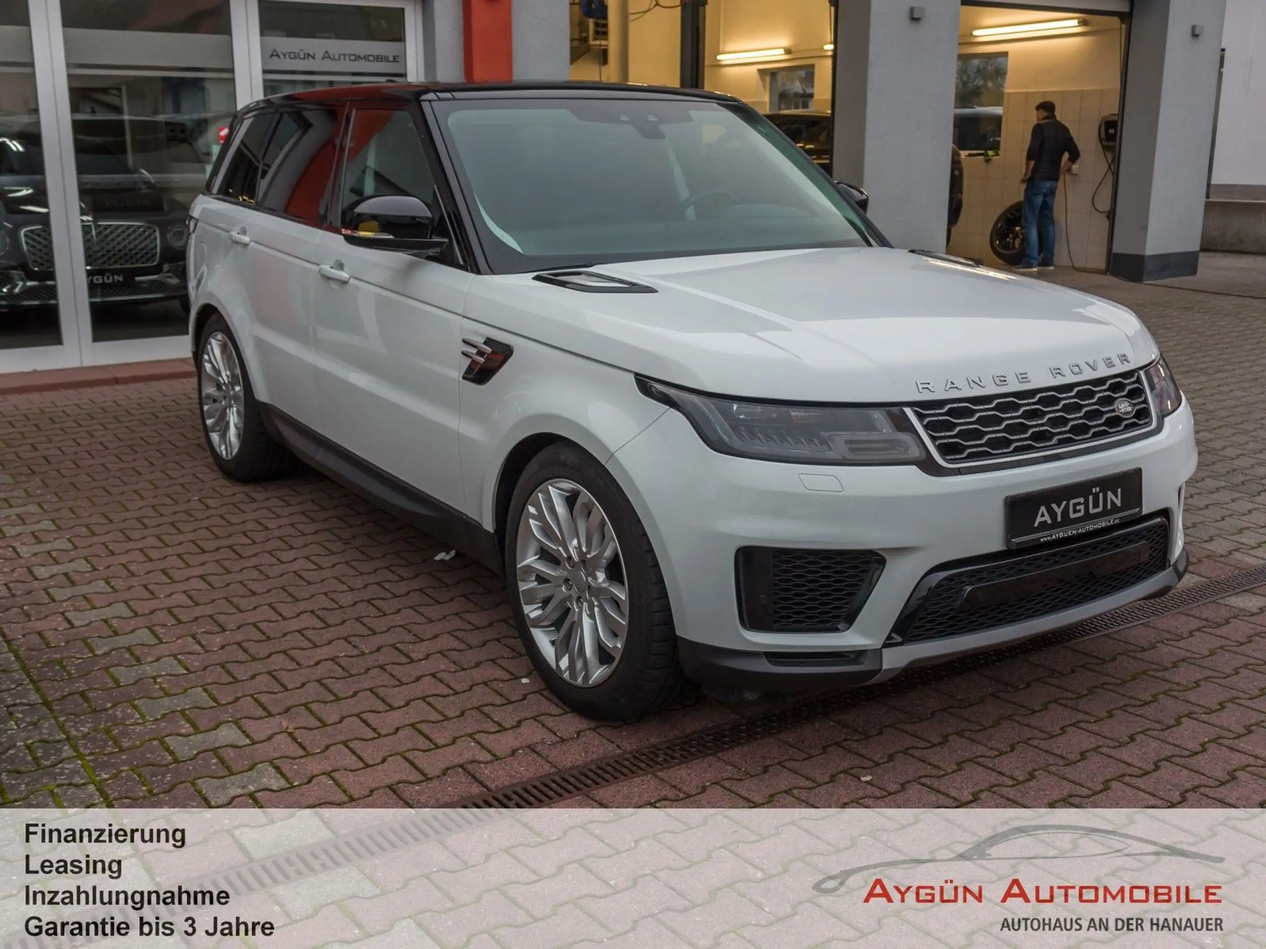 Land Rover - Range Rover Sport