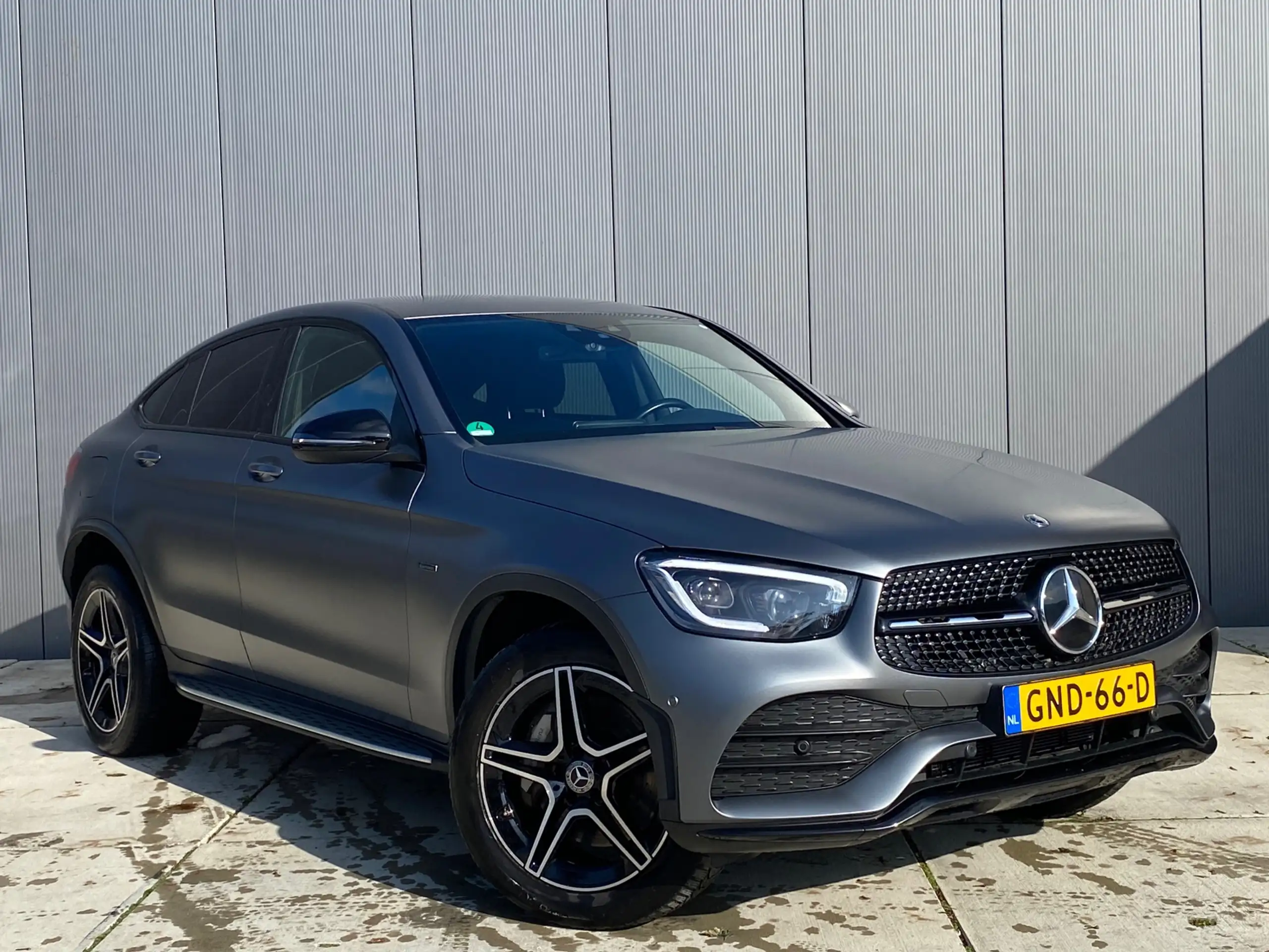 Mercedes-Benz - GLC 300