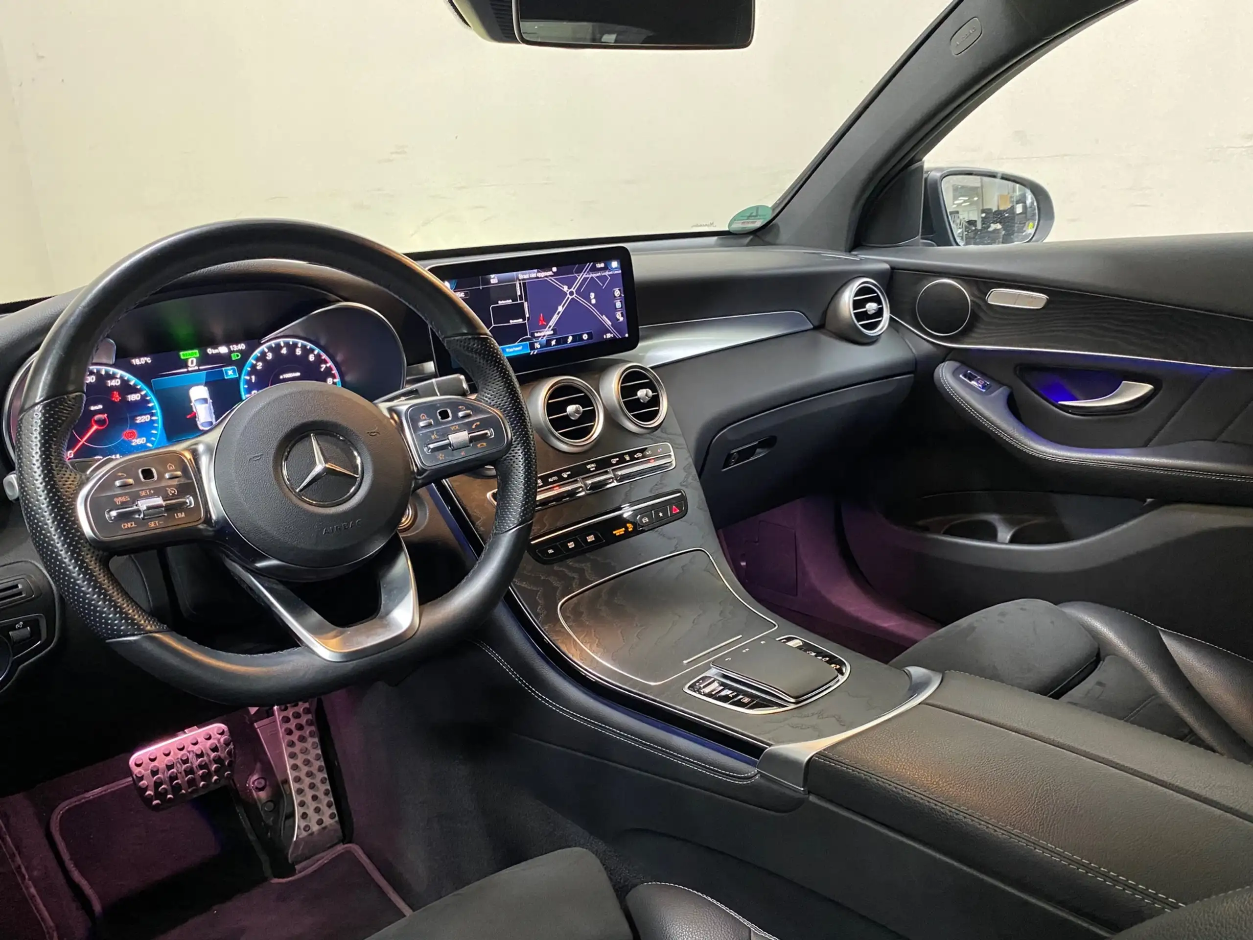 Mercedes-Benz - GLC 300