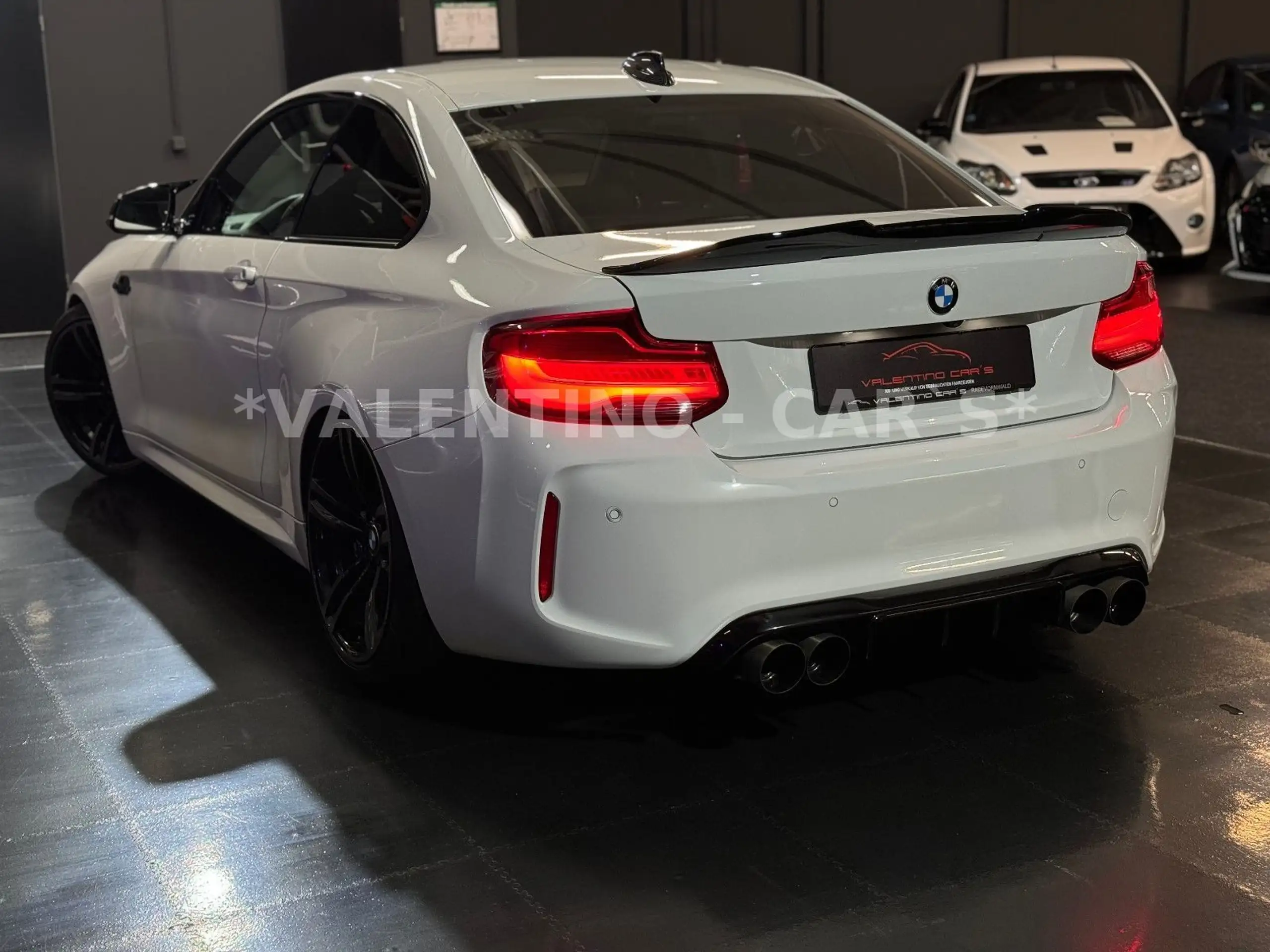 BMW - M2