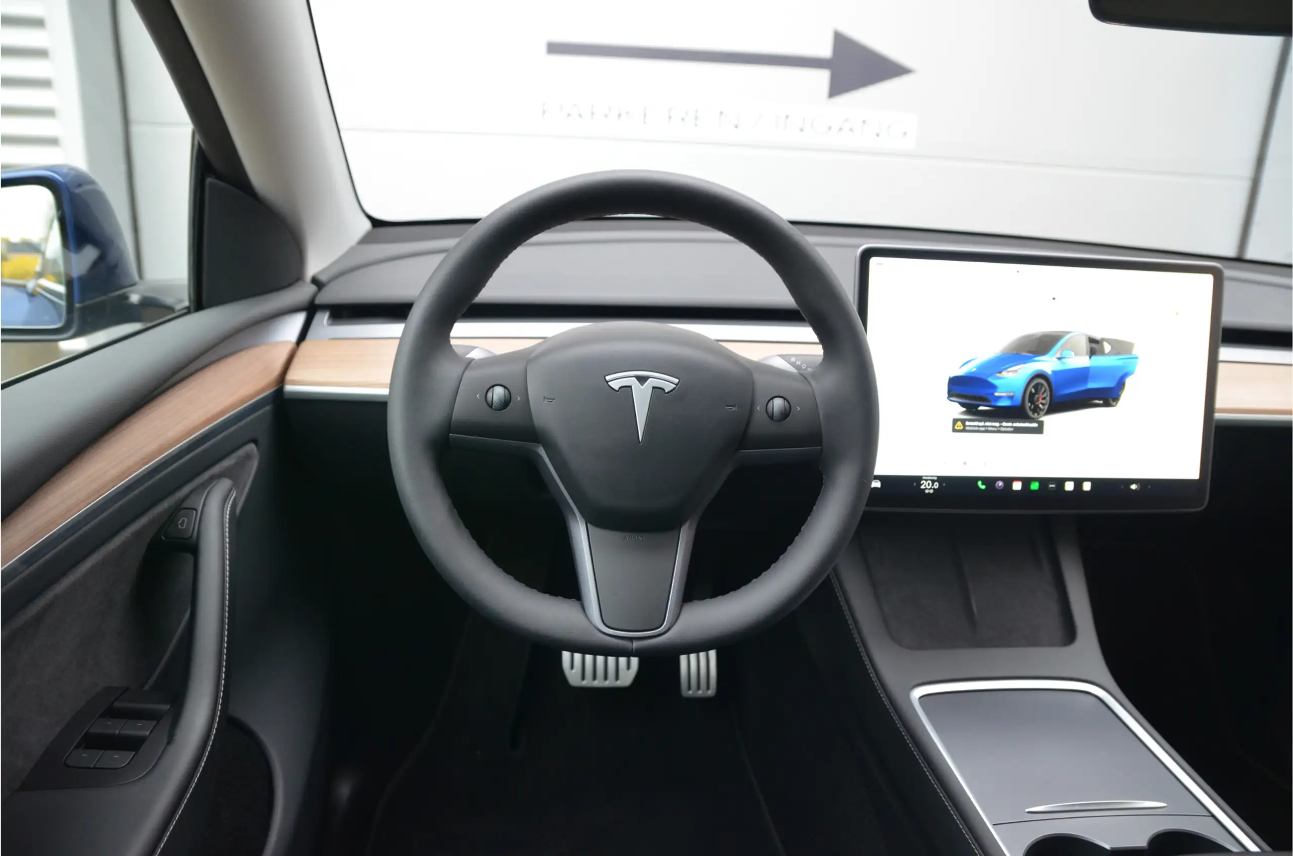 Tesla - Model Y