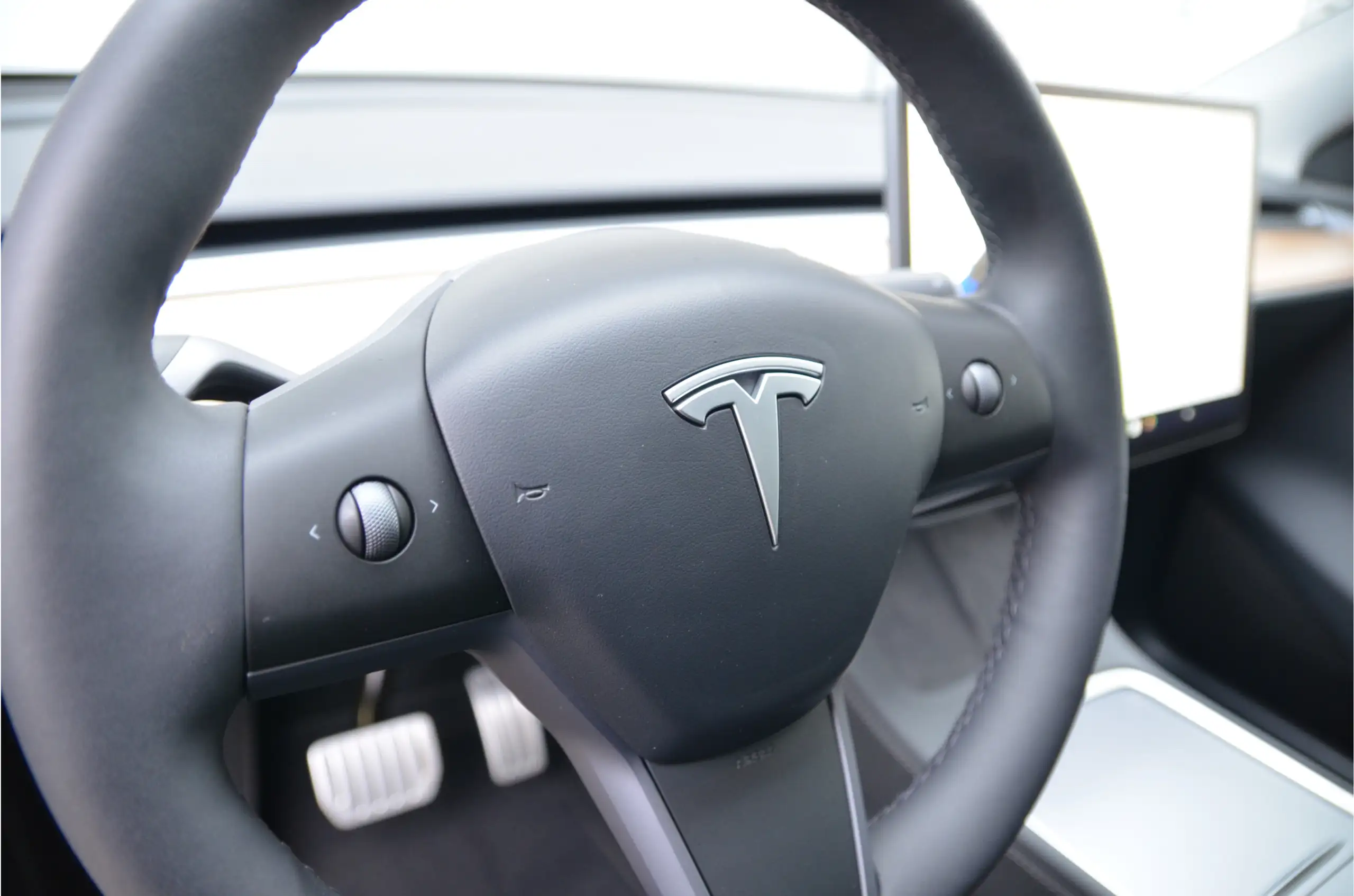 Tesla - Model Y