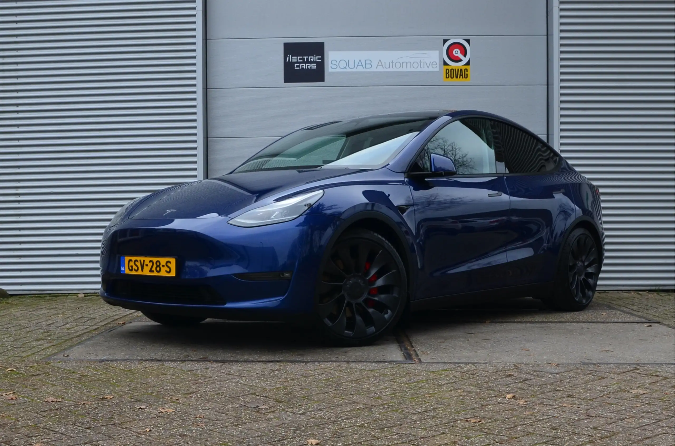 Tesla - Model Y