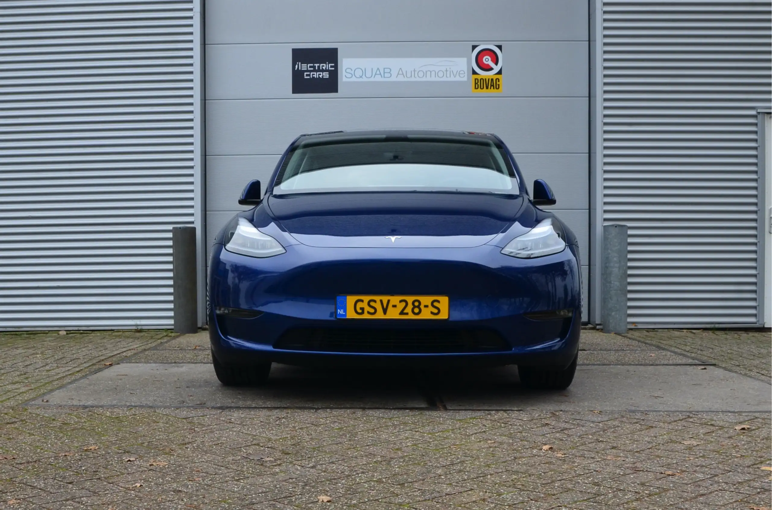 Tesla - Model Y