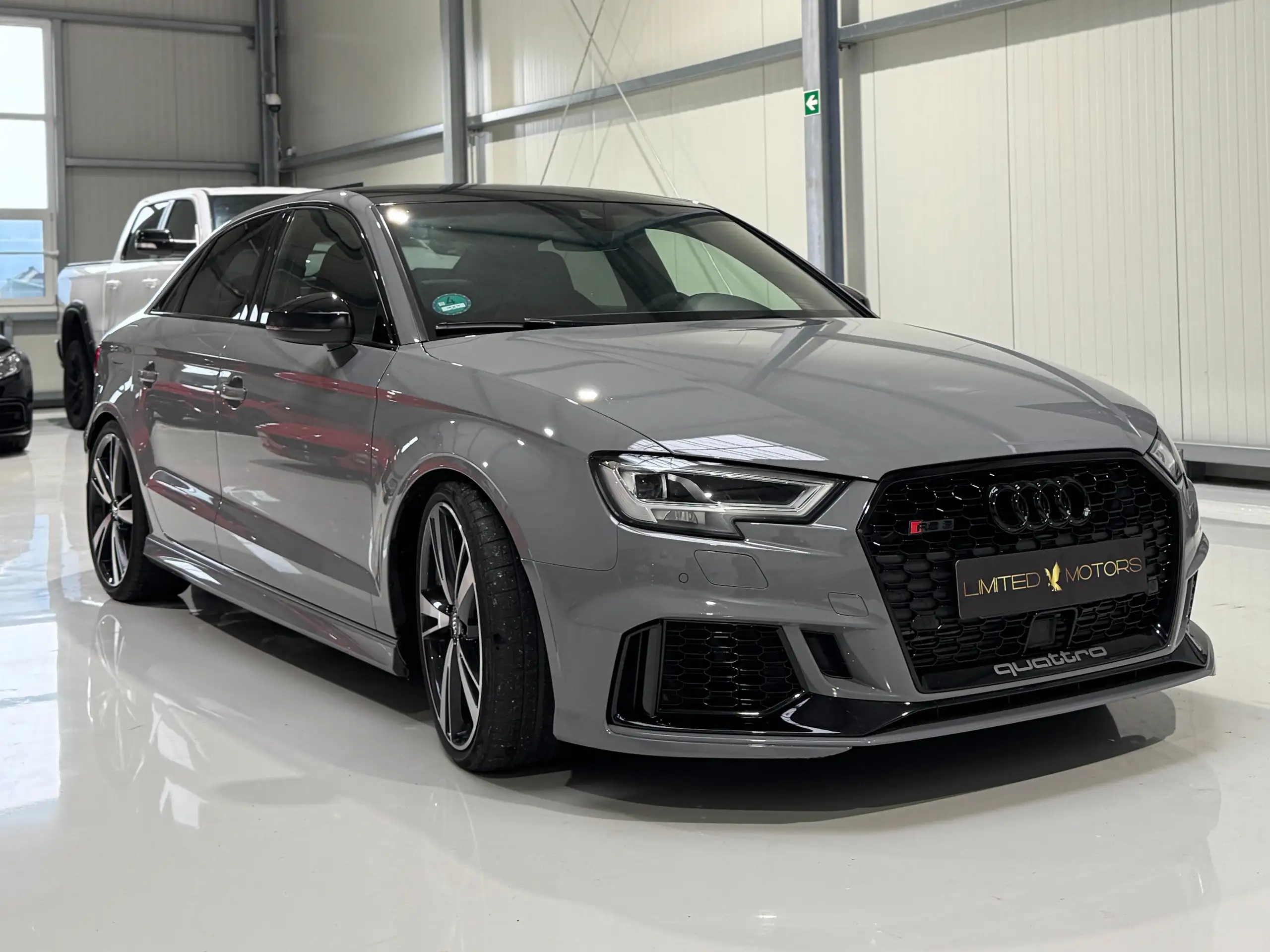 Audi - RS3