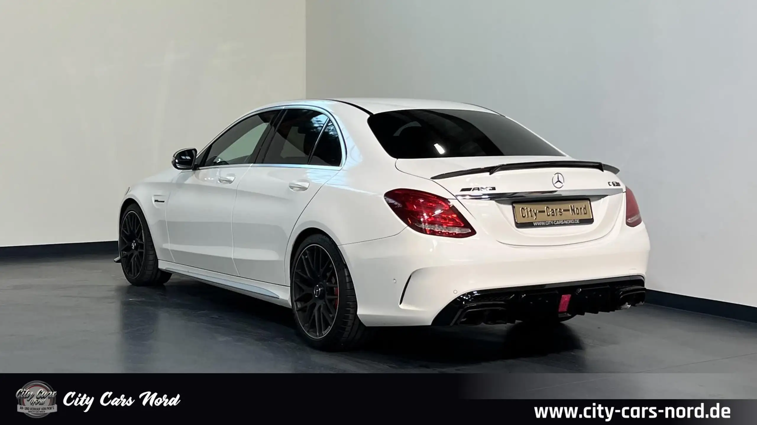 Mercedes-Benz - C 63 AMG