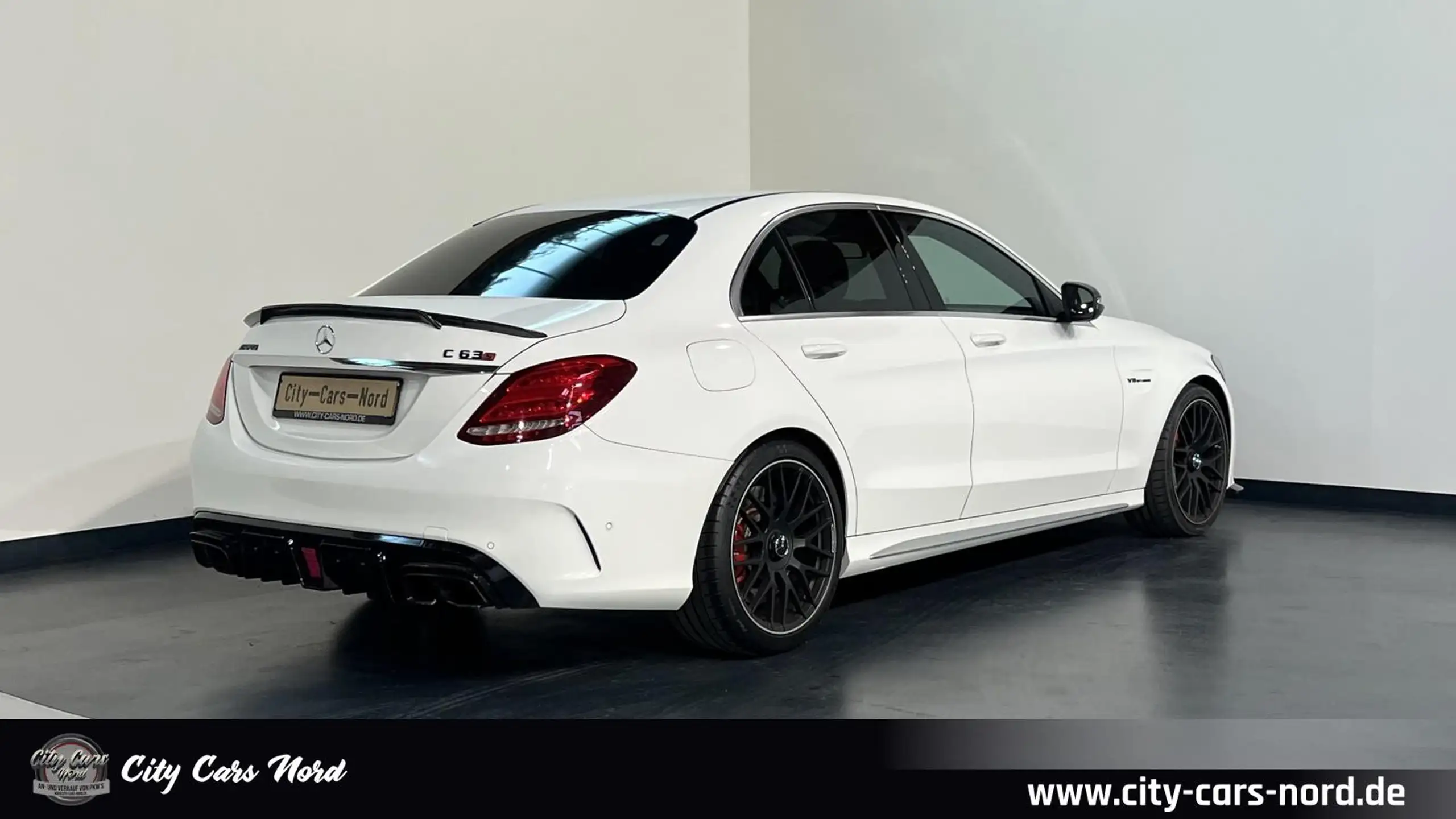 Mercedes-Benz - C 63 AMG