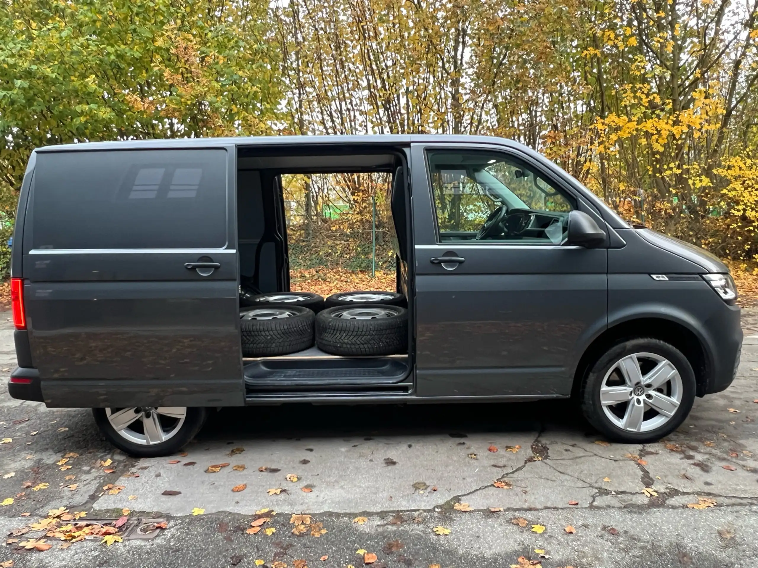 Volkswagen - T6.1 Transporter