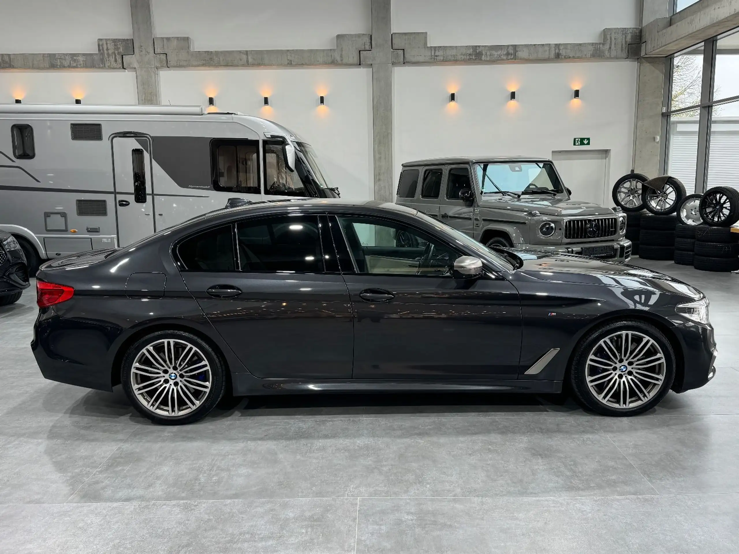 BMW - 550