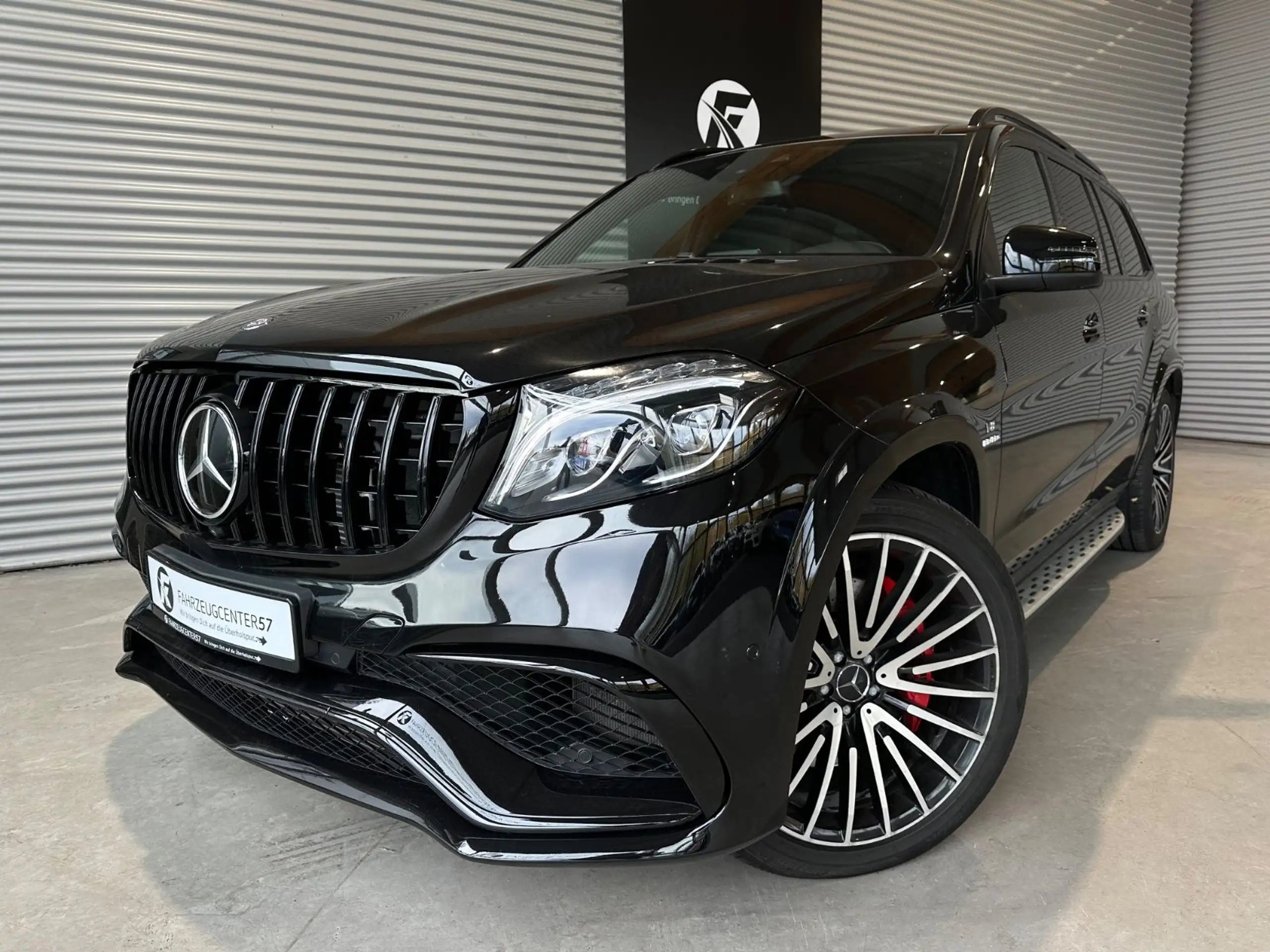 Mercedes-Benz - GLS 63 AMG