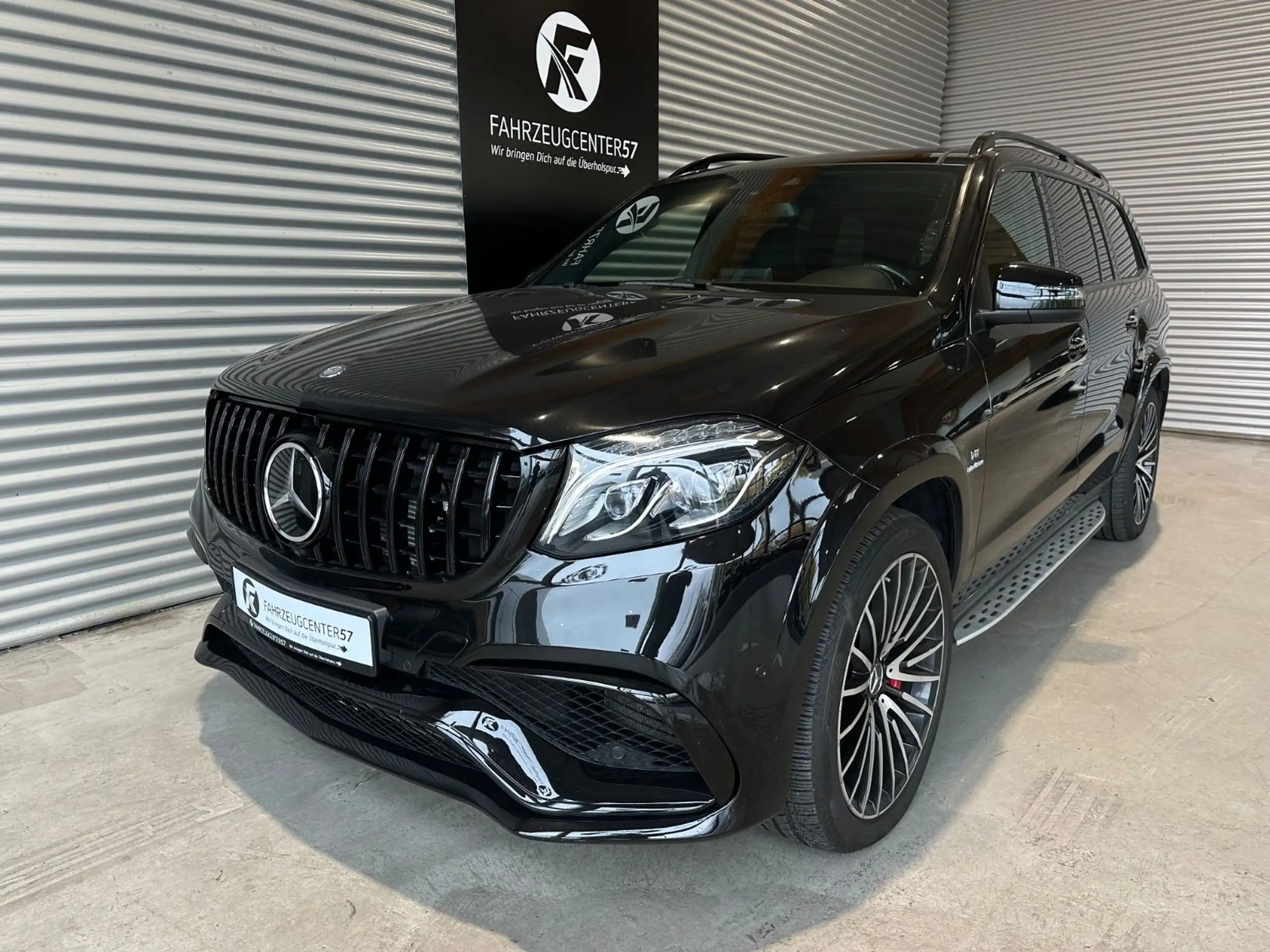 Mercedes-Benz - GLS 63 AMG