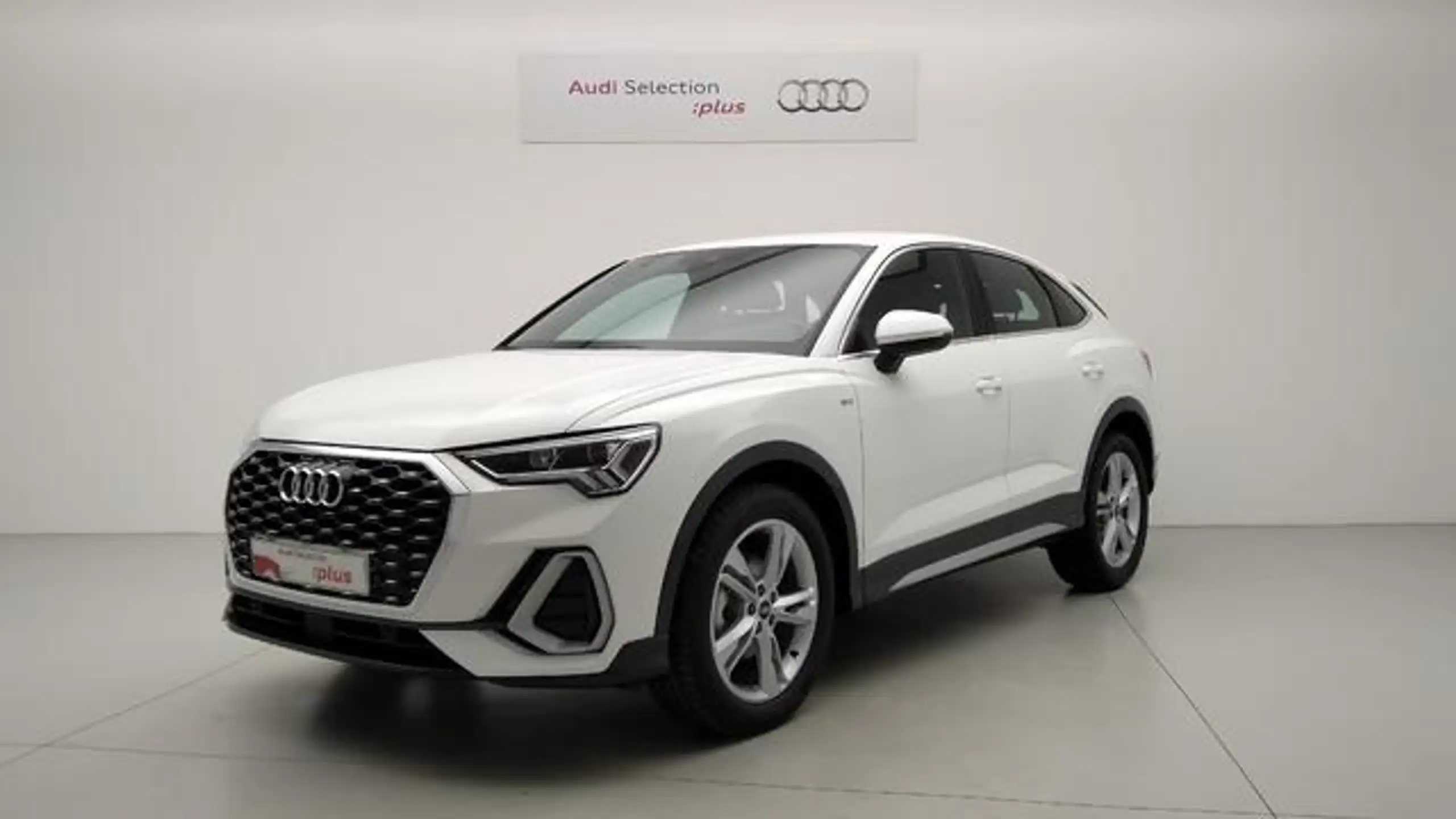 Audi - Q3