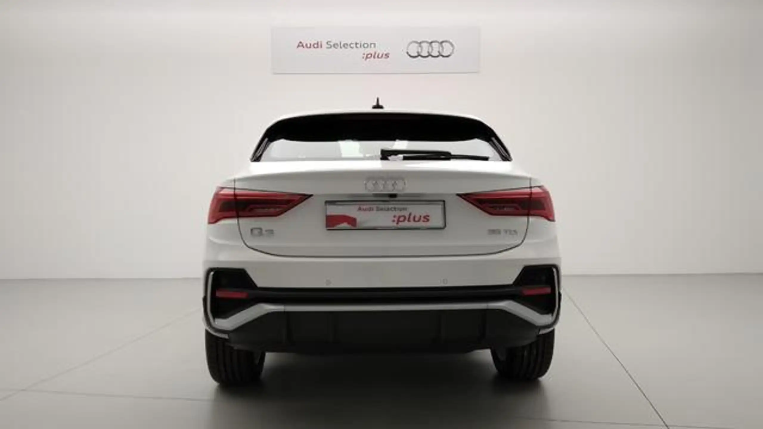 Audi - Q3