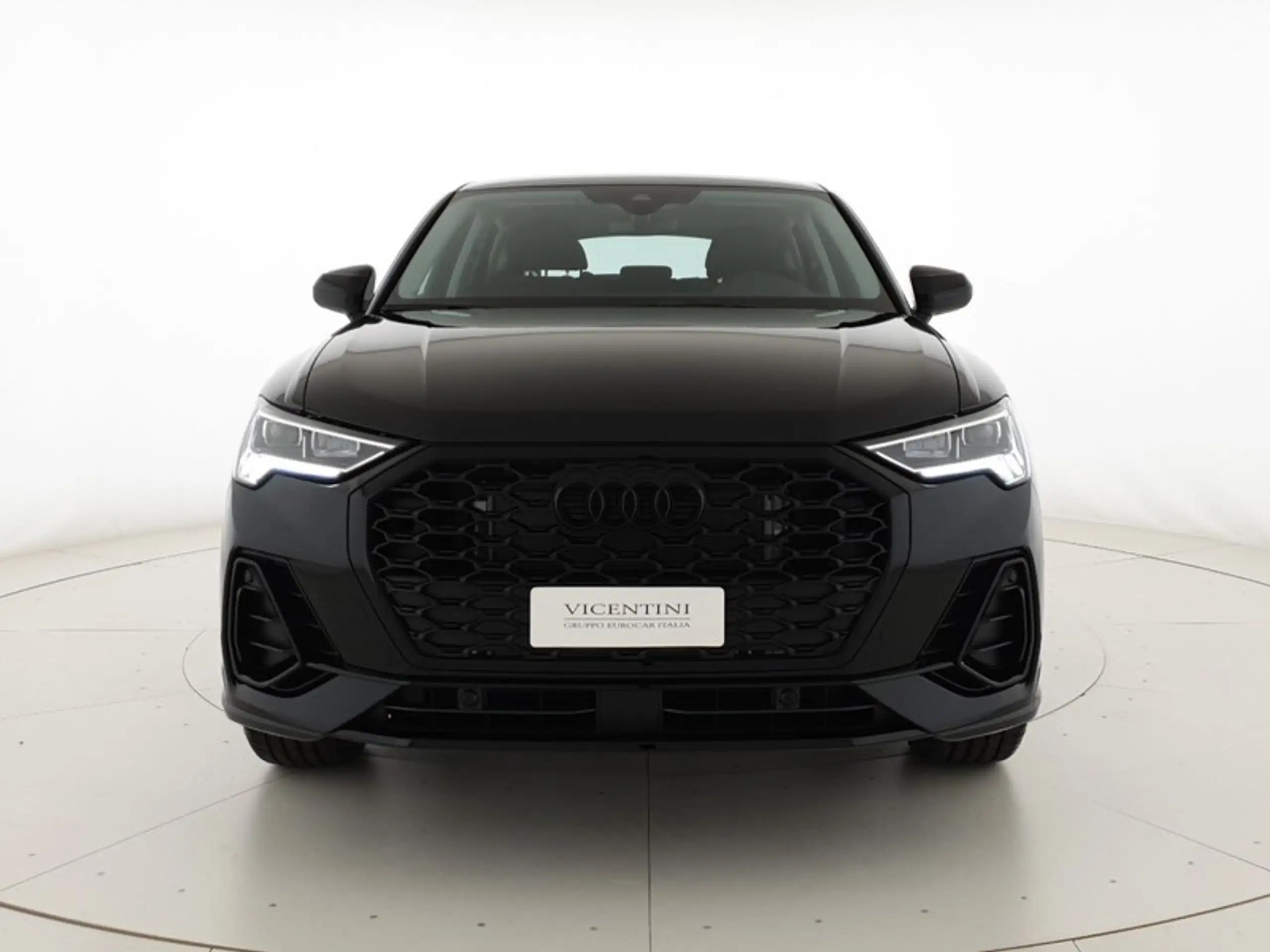 Audi - Q3