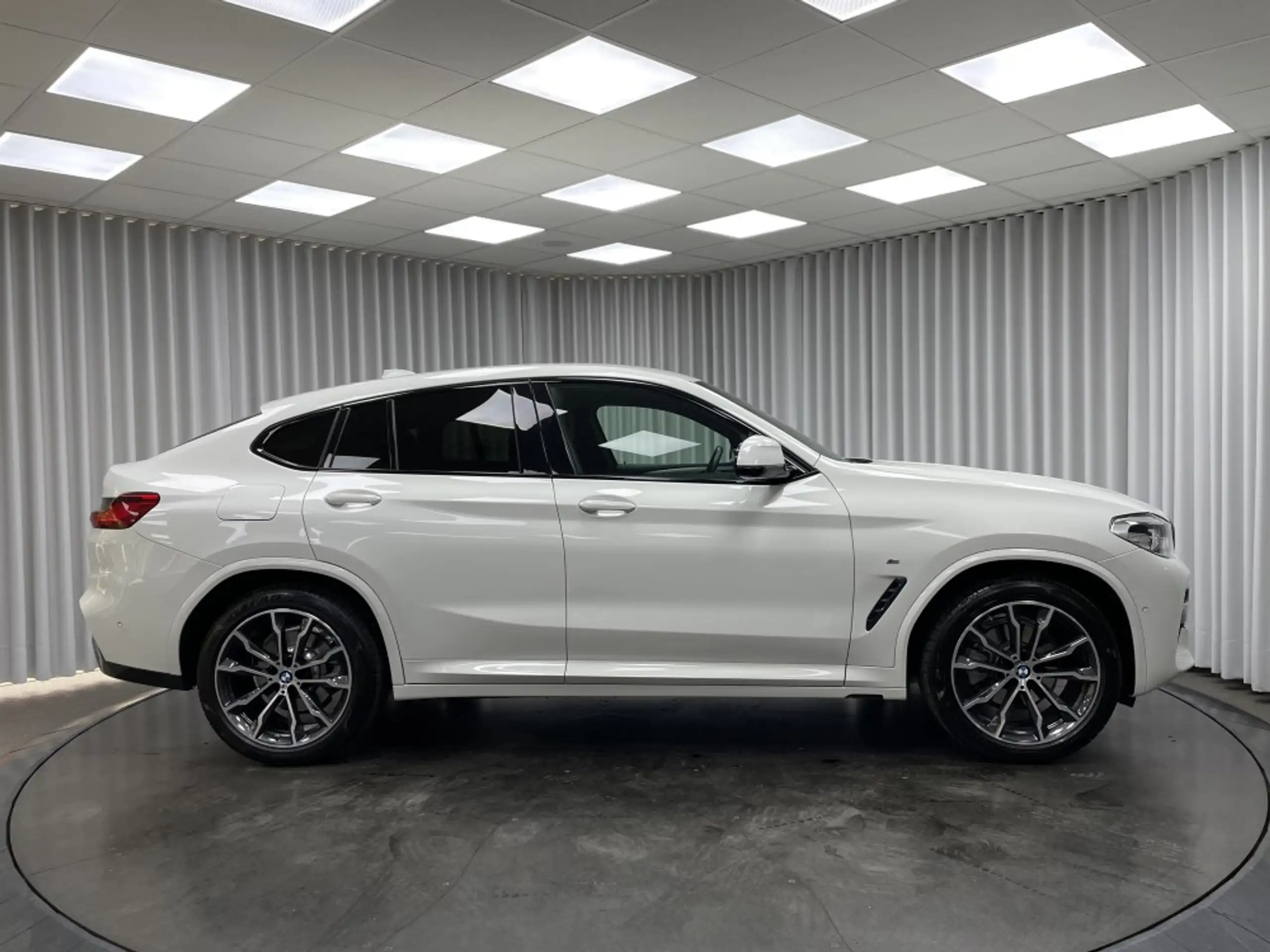 BMW - X4