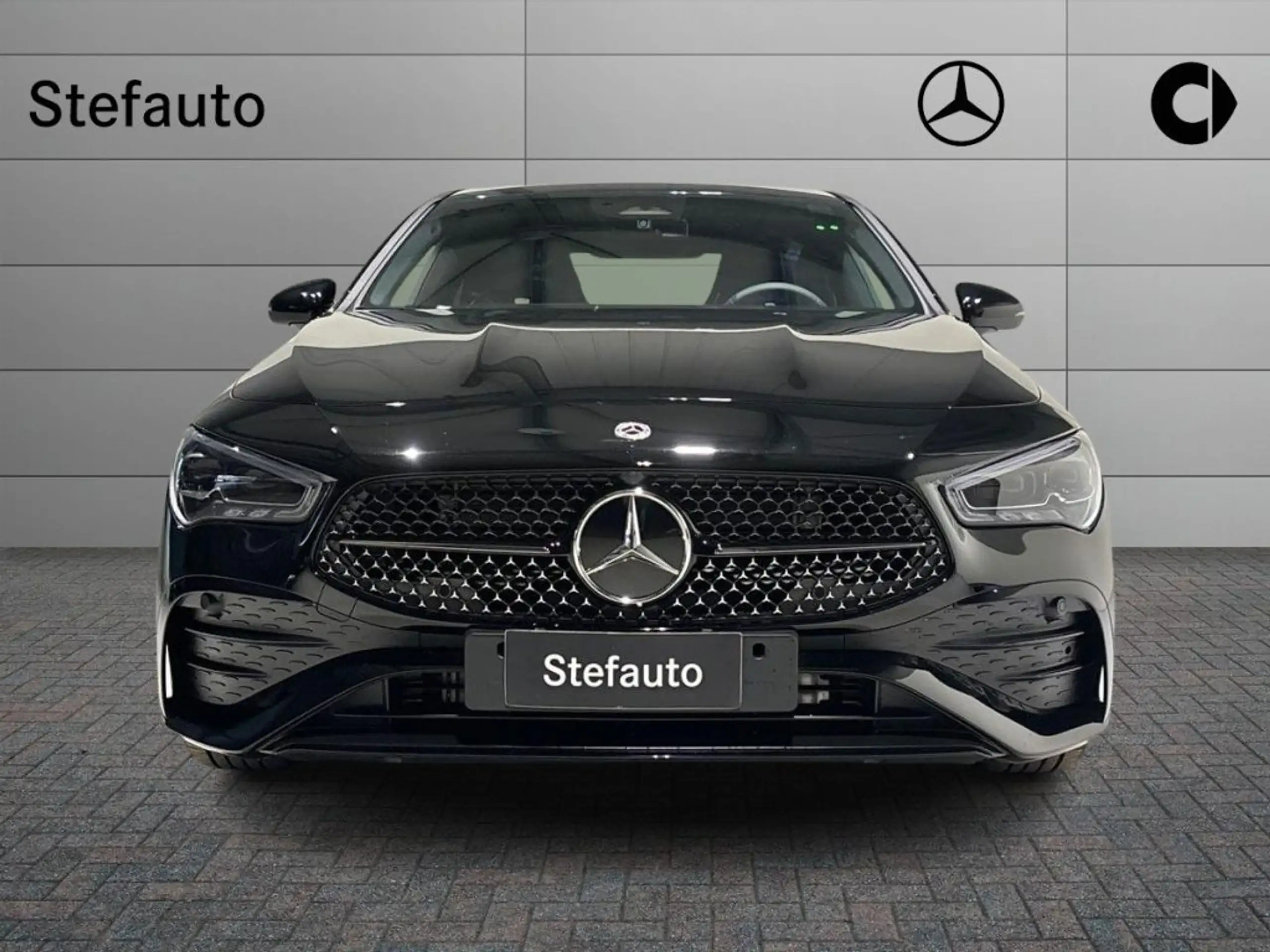 Mercedes-Benz - CLA 200