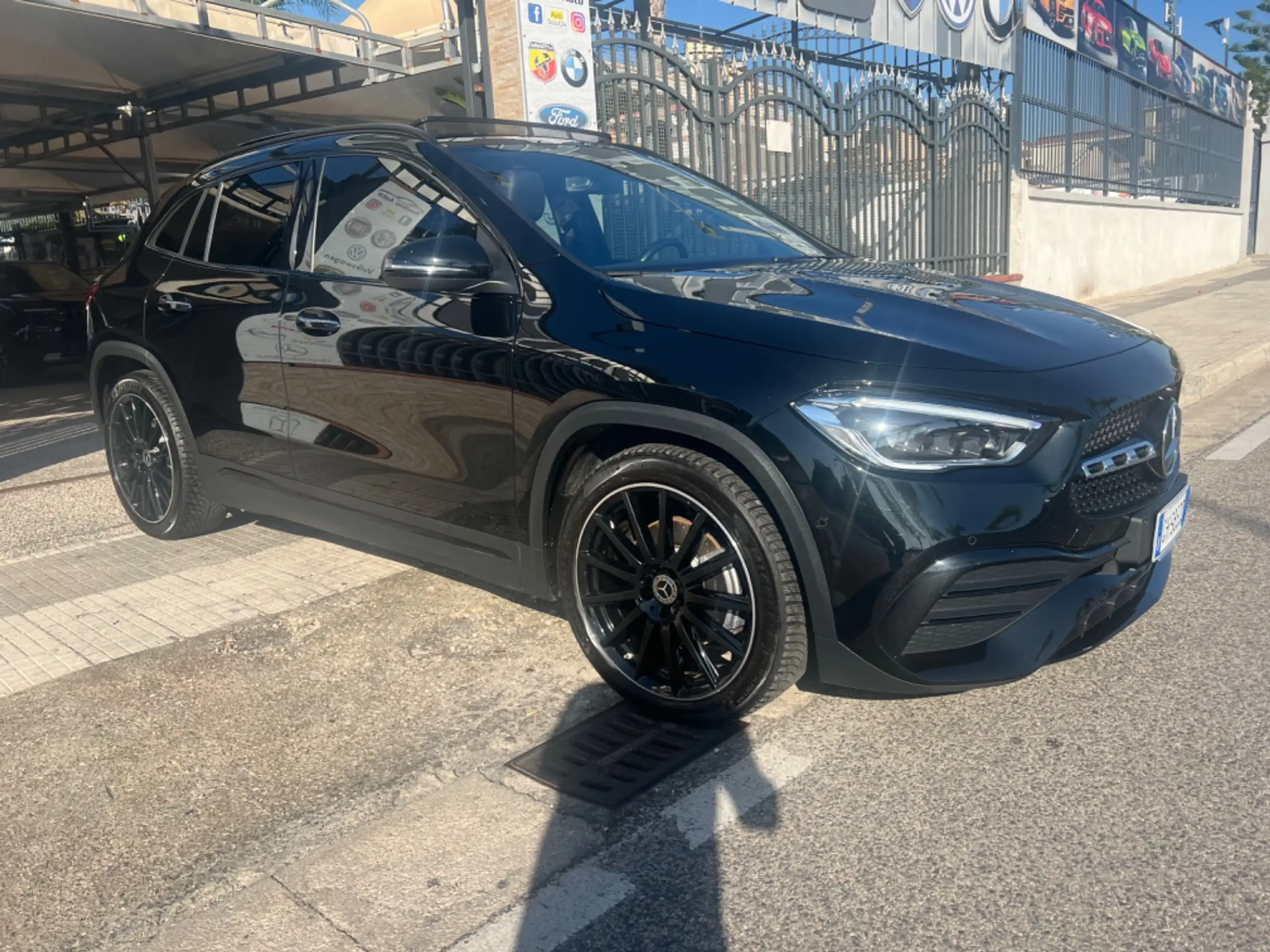 Mercedes-Benz - GLA 220