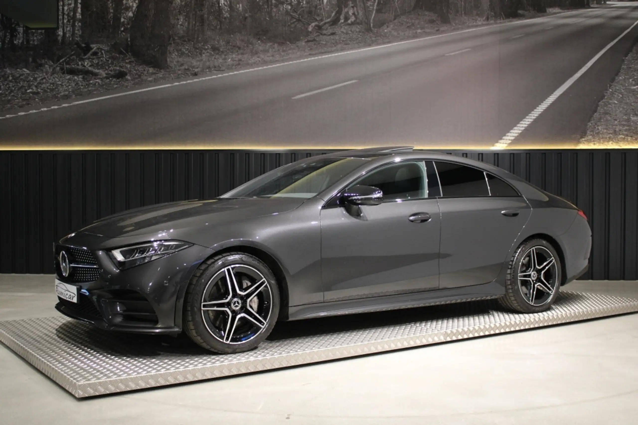 Mercedes-Benz - CLS 350