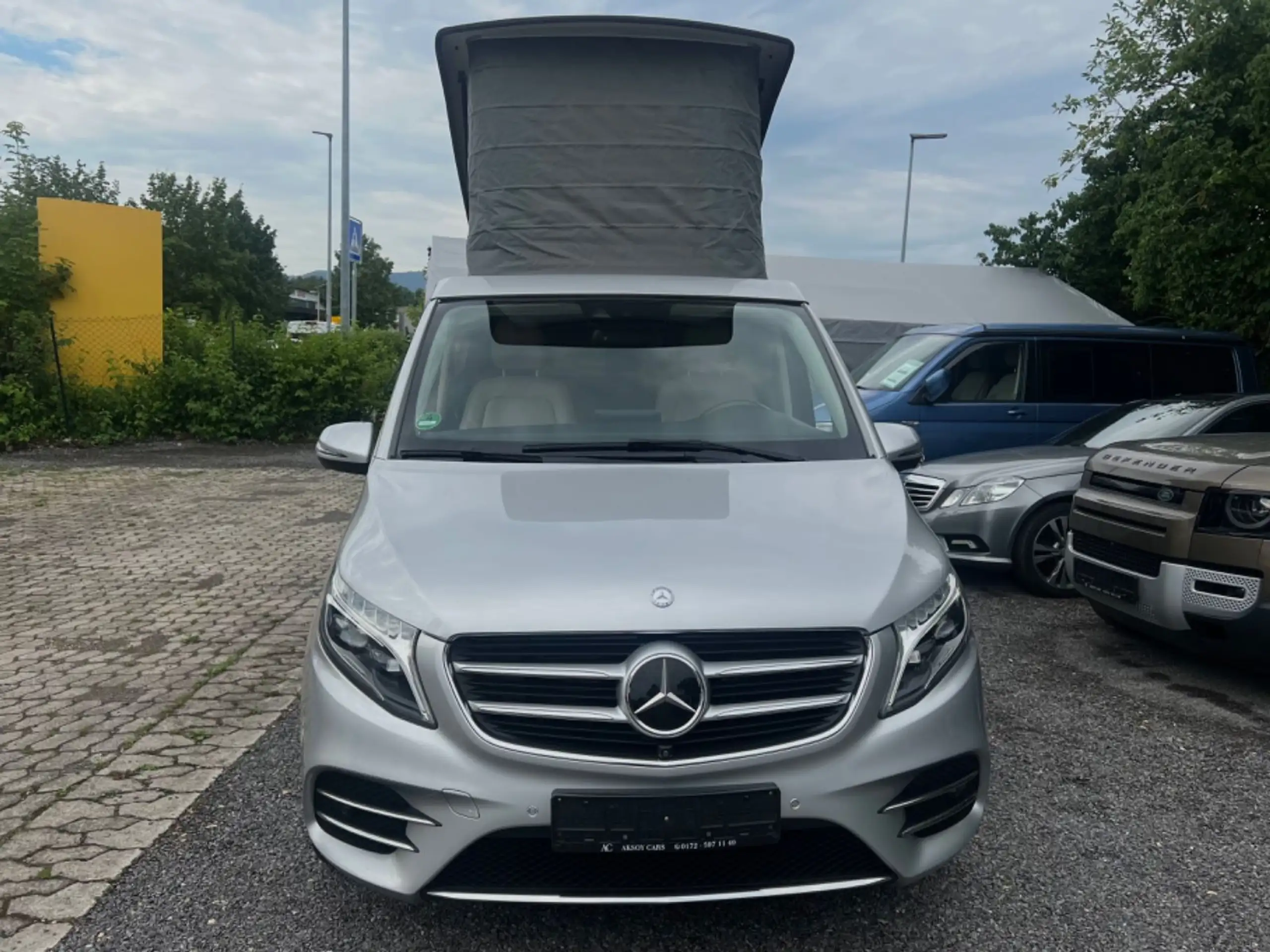 Mercedes-Benz - V 250