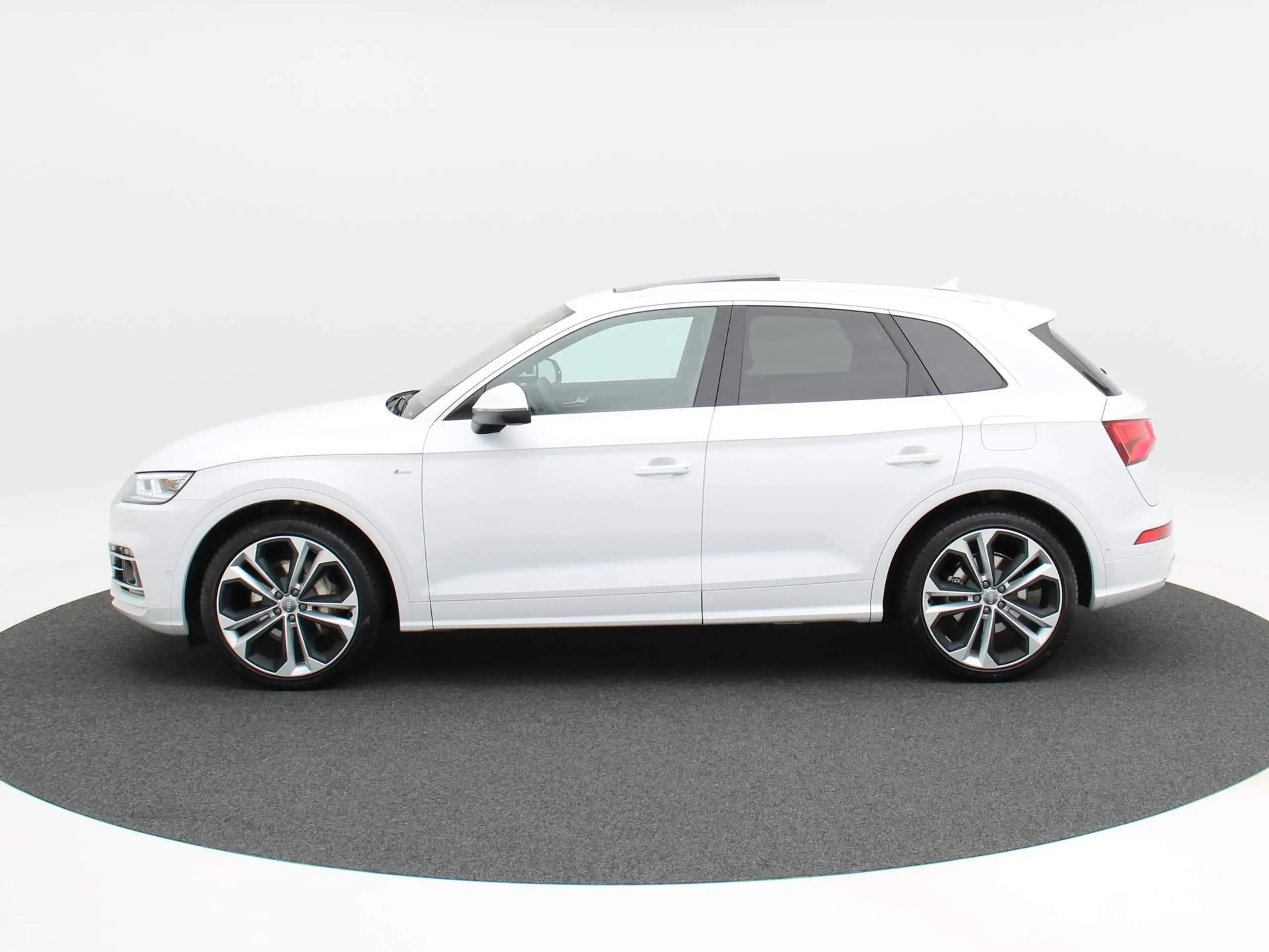 Audi - Q5