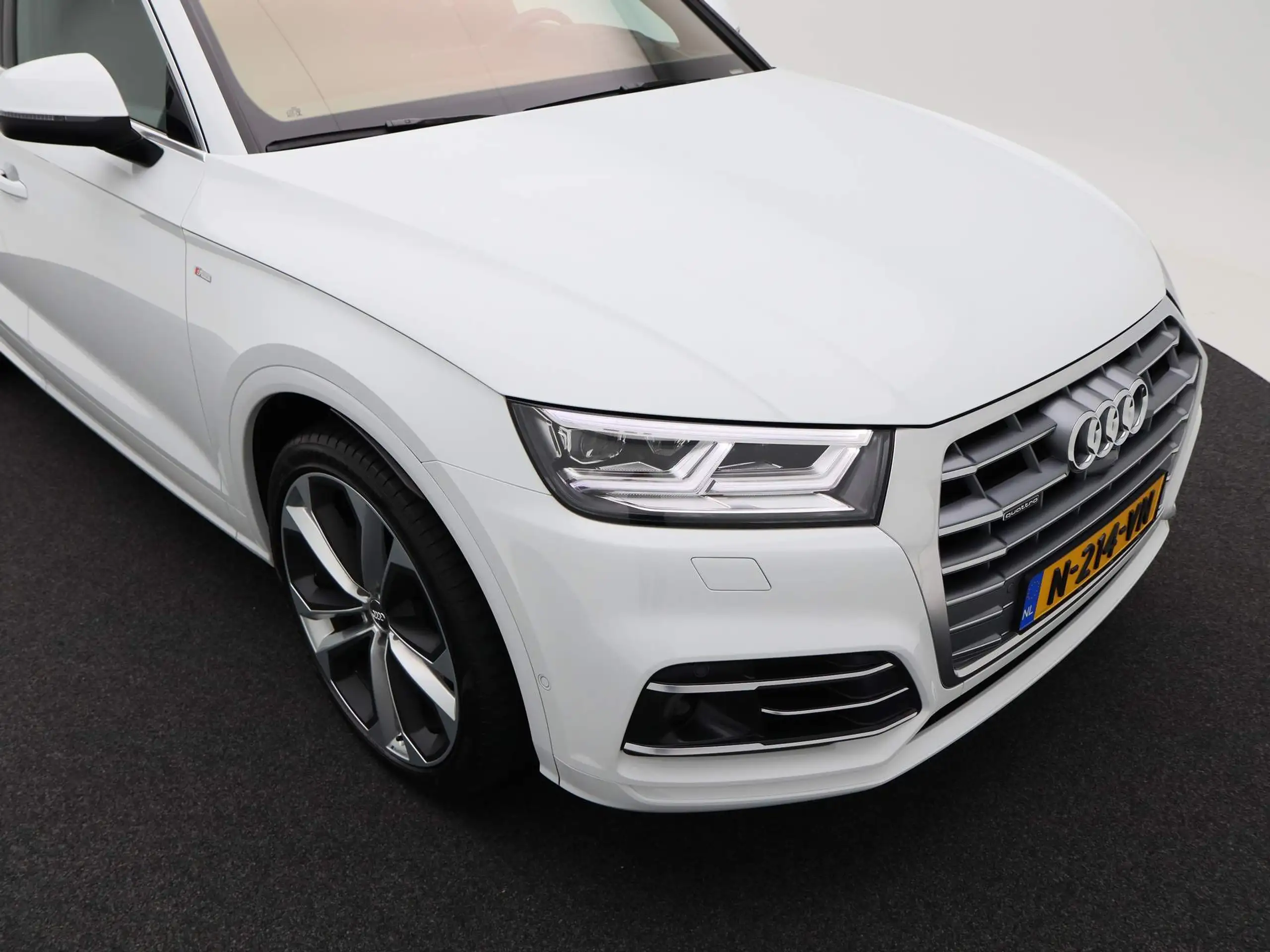 Audi - Q5