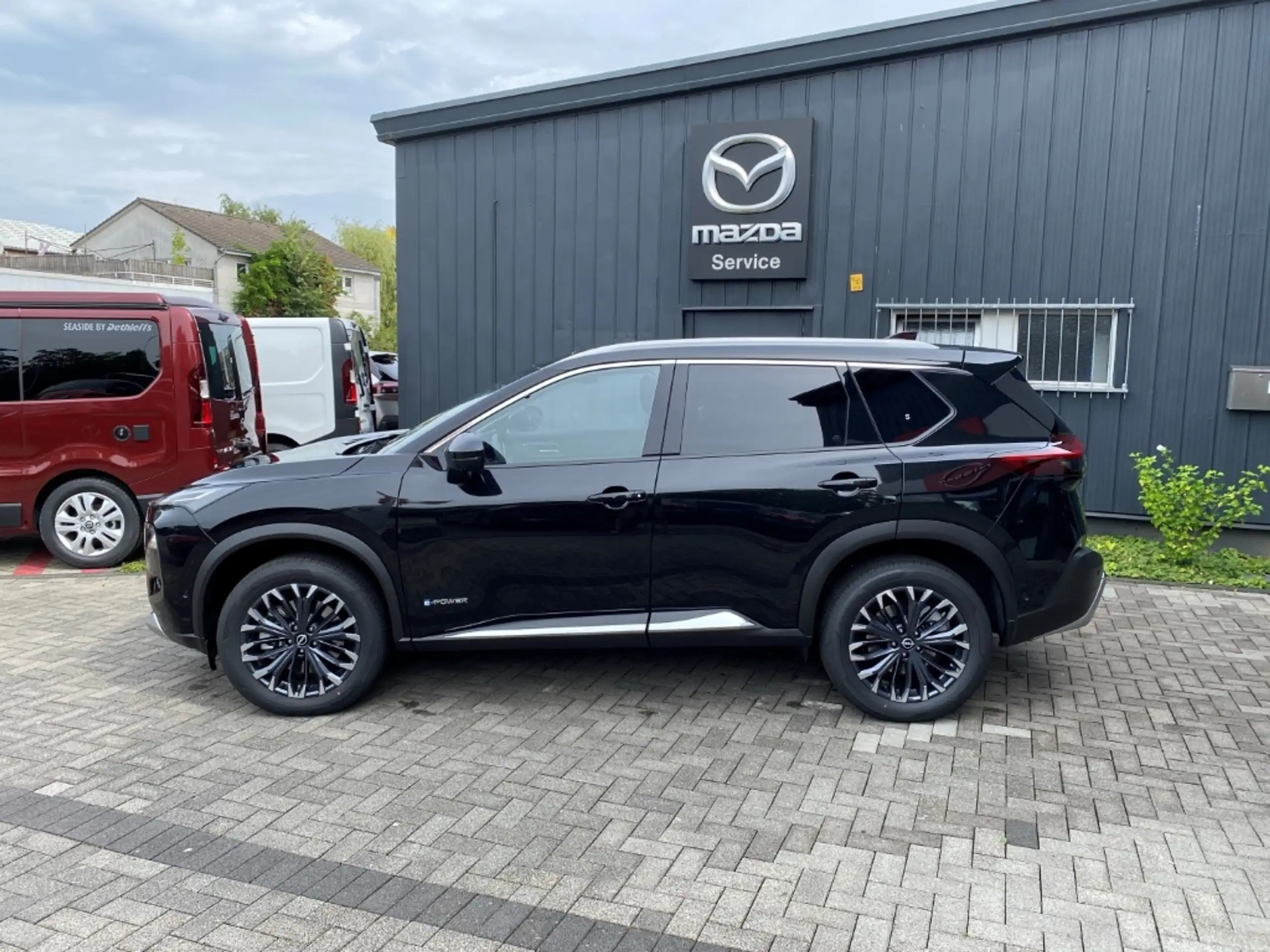 Nissan - X-Trail