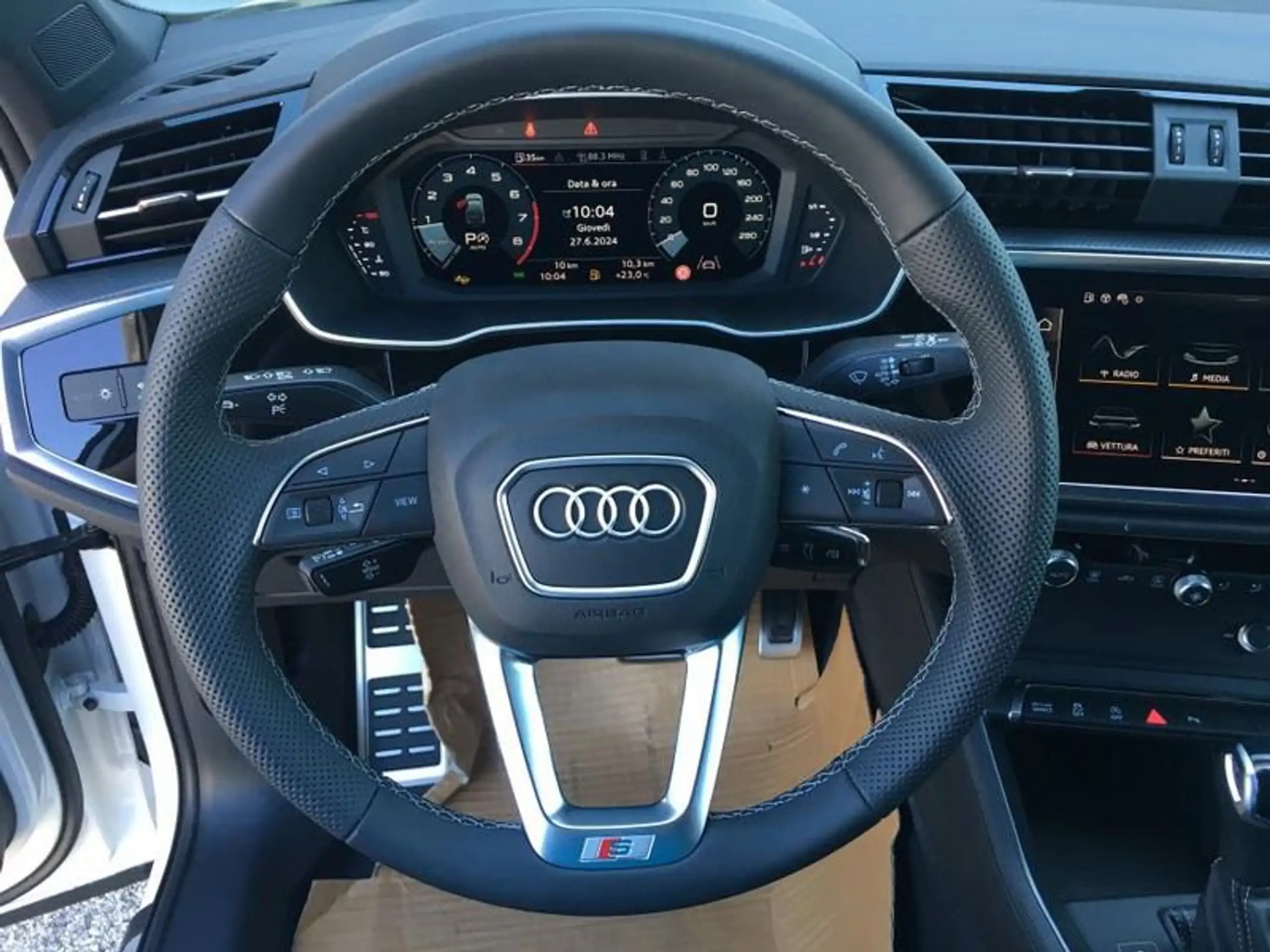 Audi - Q3