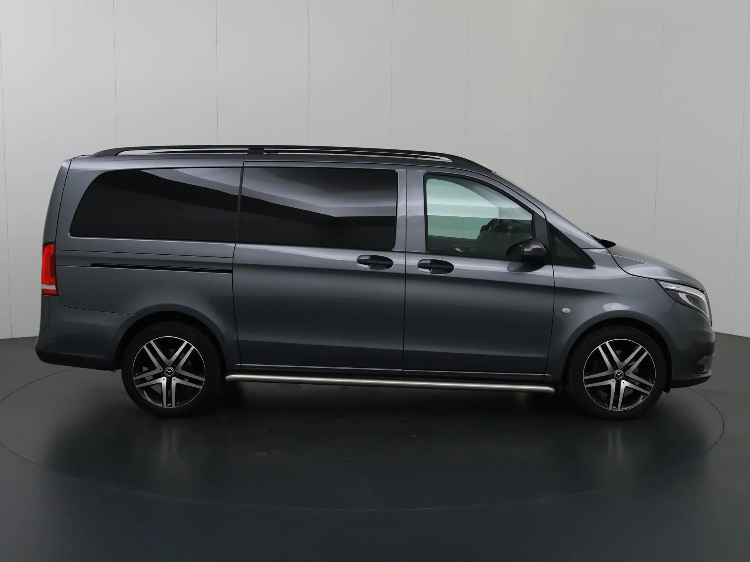 Mercedes-Benz - Vito