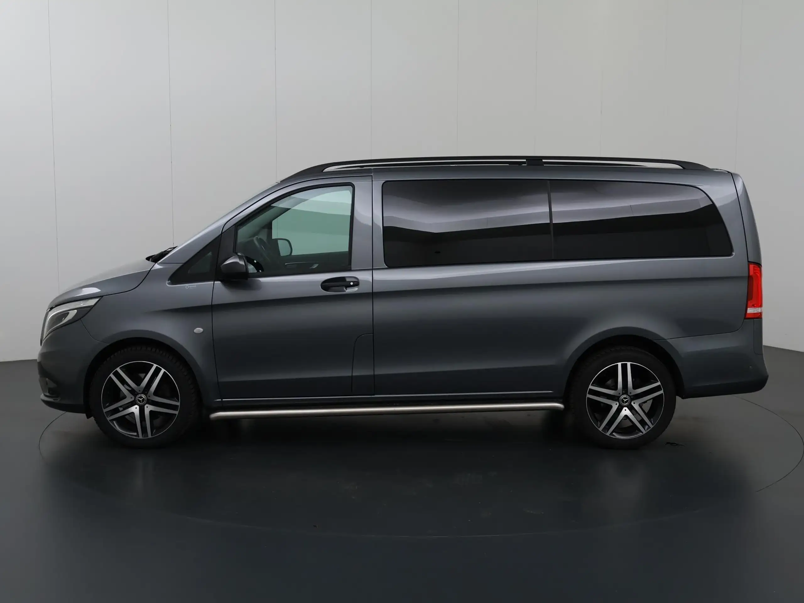 Mercedes-Benz - Vito