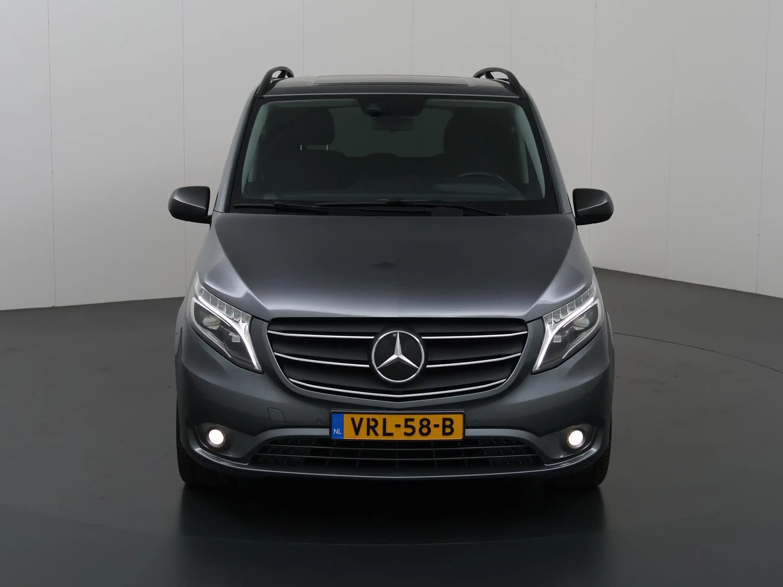 Mercedes-Benz - Vito