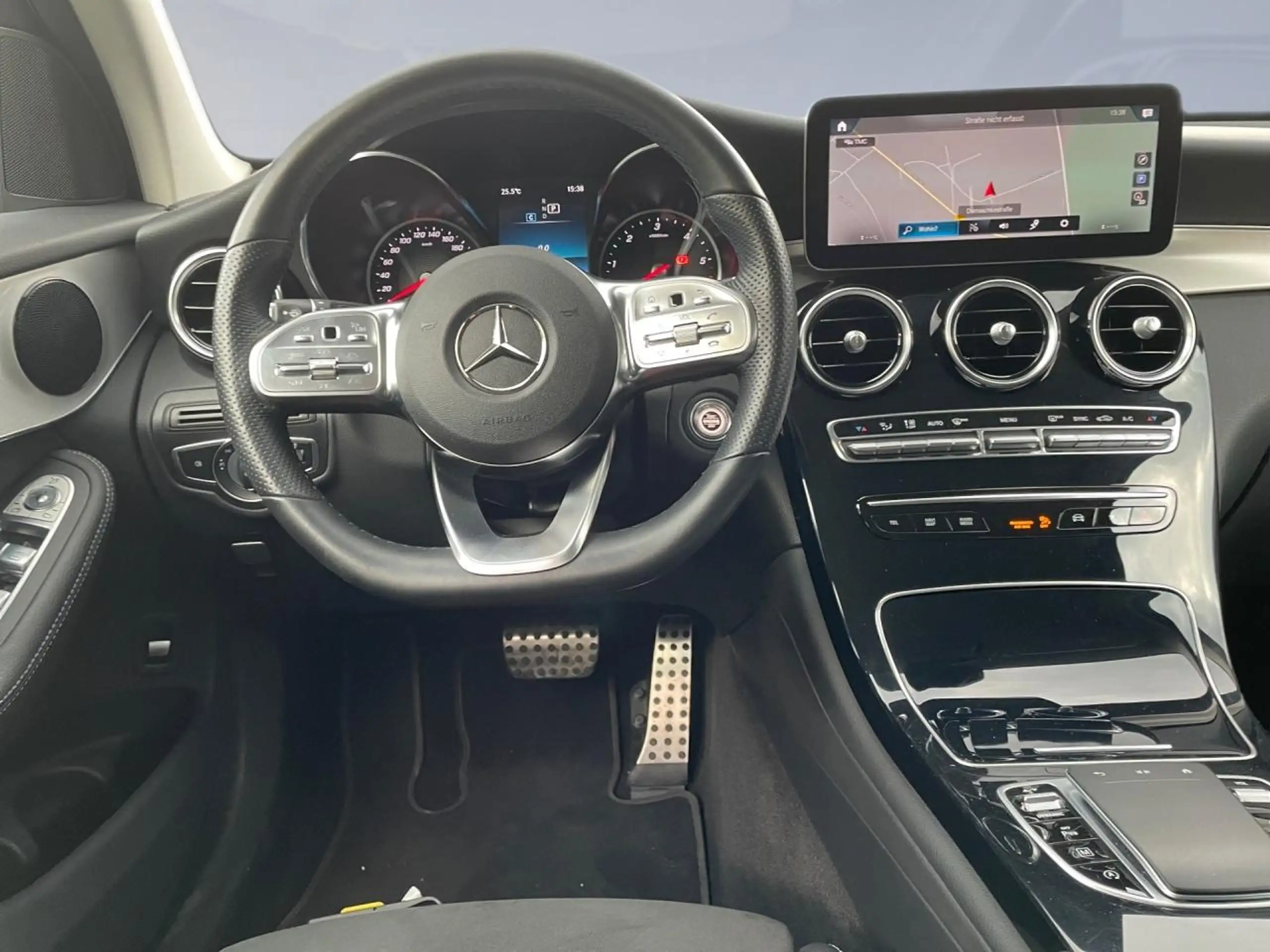 Mercedes-Benz - GLC 400