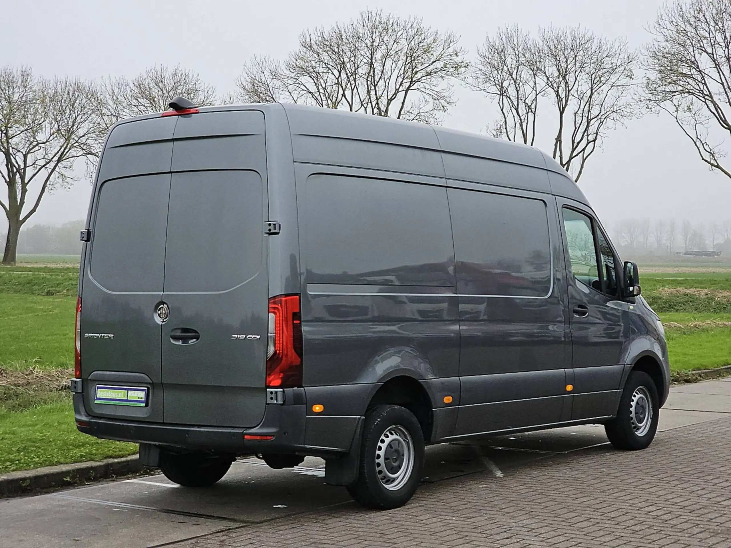 Mercedes-Benz - Sprinter