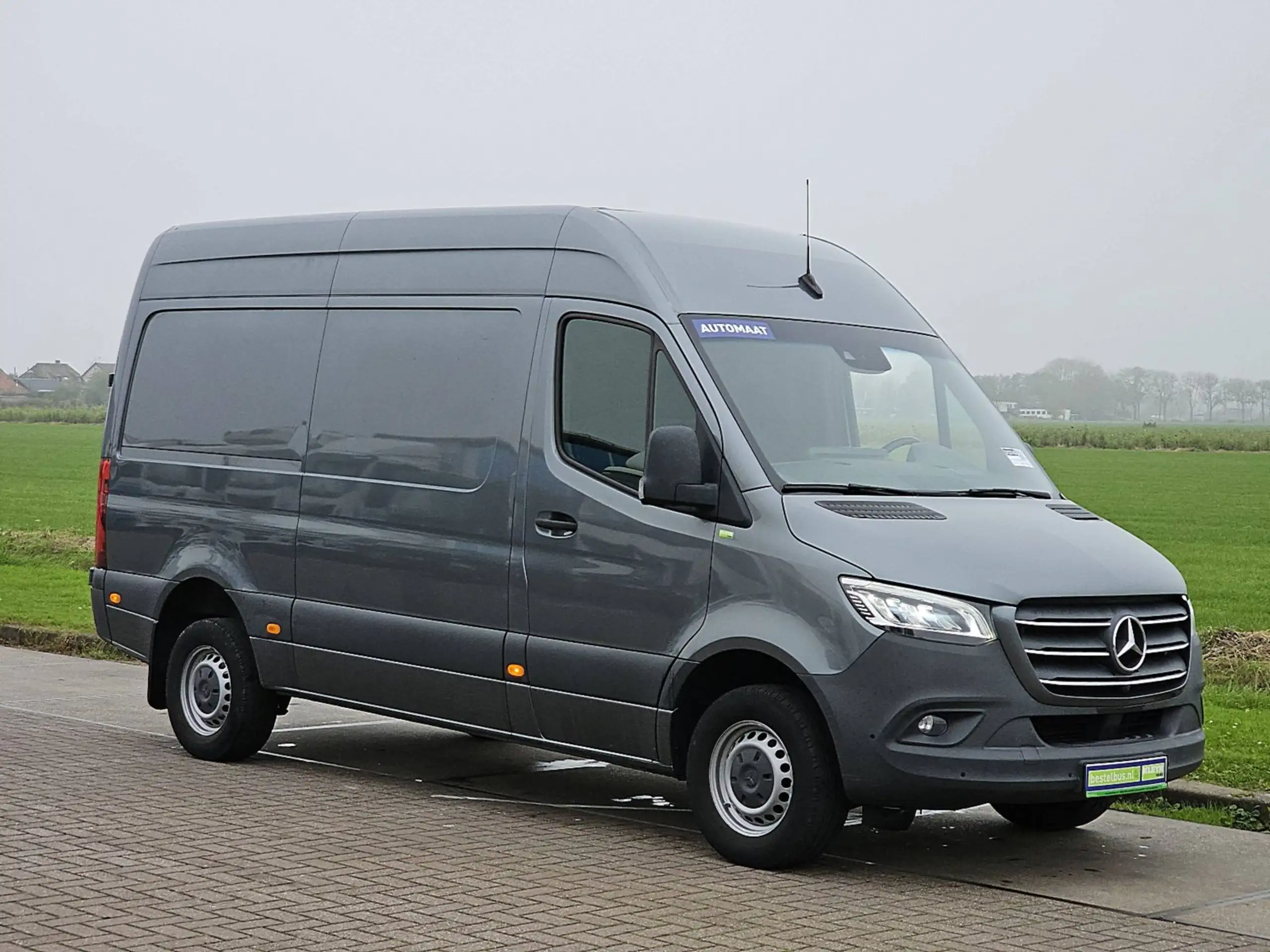 Mercedes-Benz - Sprinter